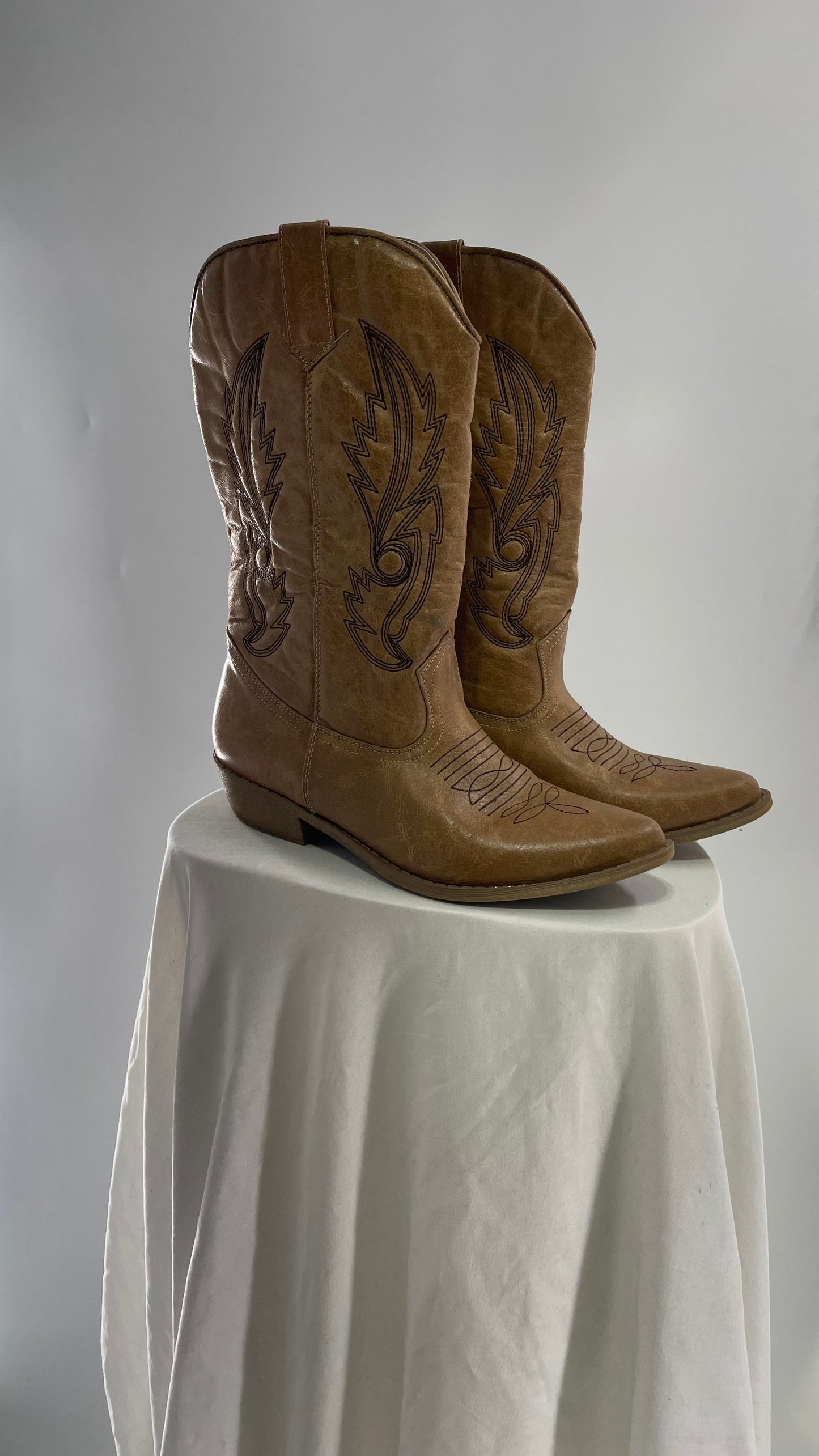 Vintage Coconuts Light Vegan Leather Cowboy Boots (7.5)