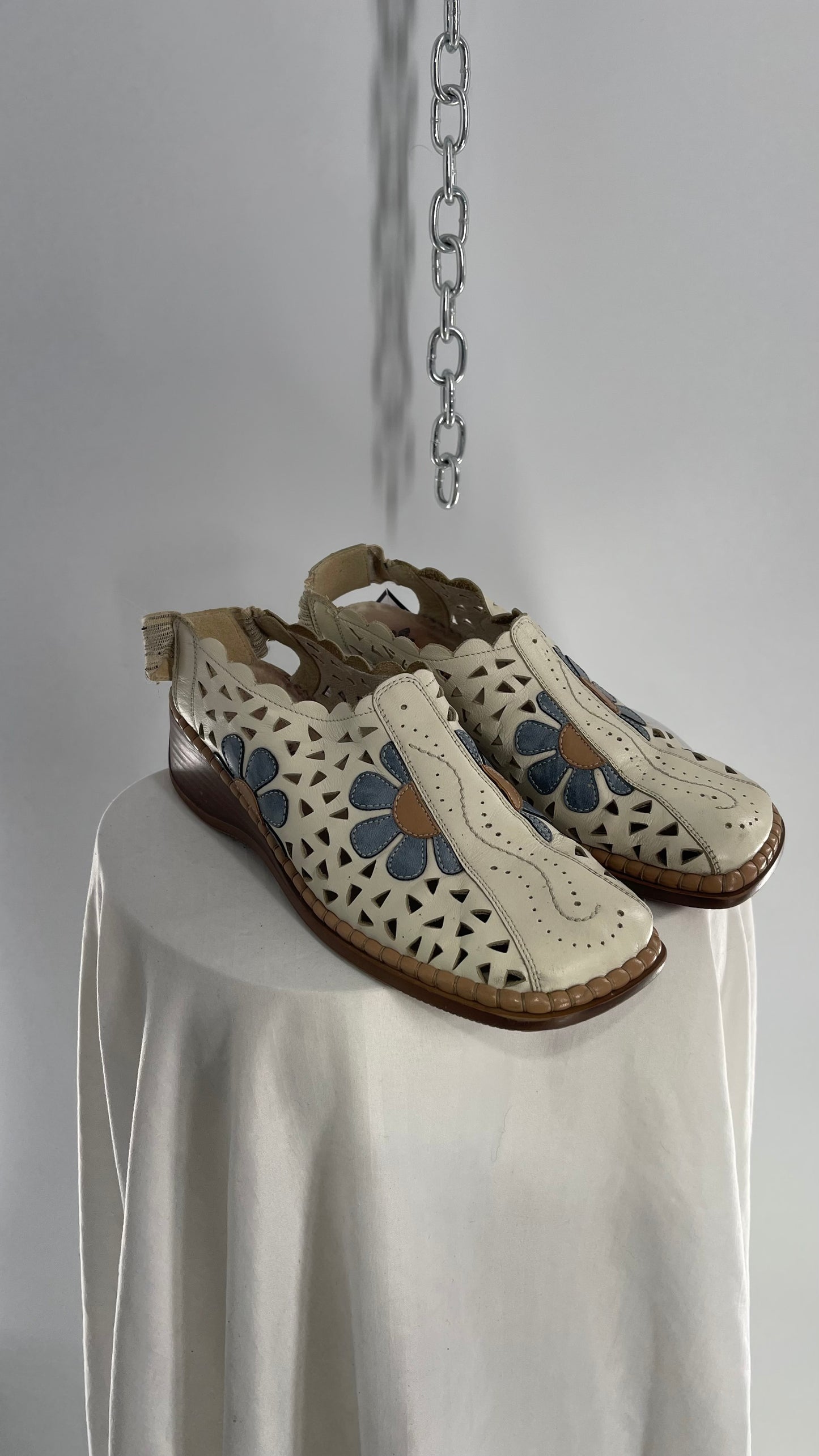 Vintage Rieker Leather Floral Laser Cut Sling back Sneaker  (40)