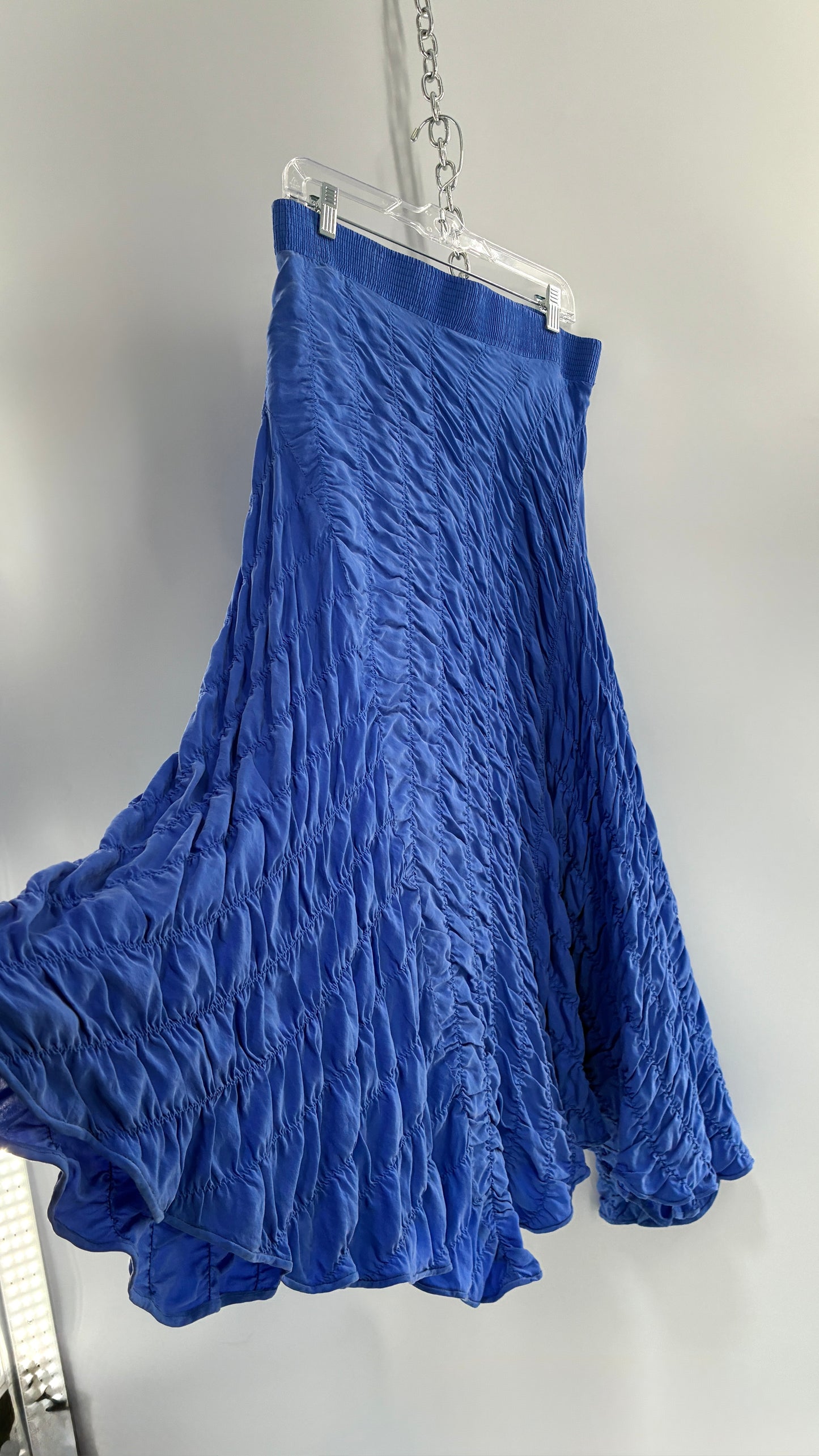 Vintage DKNY 100% Silk Cobalt Blue Skirt (Small)
