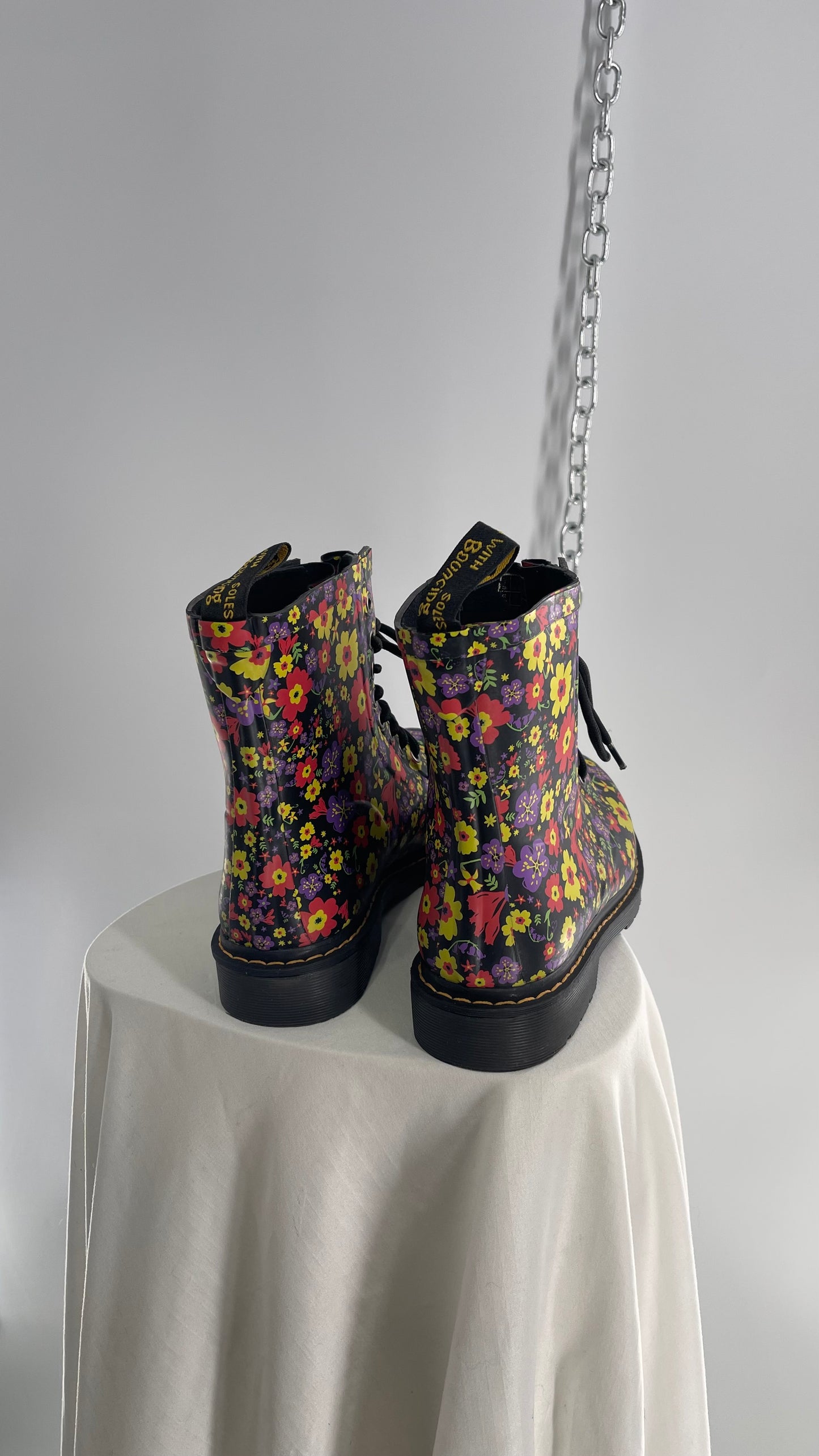 Doctor Martens Flower Printed Rubber Boots (9L 8M)