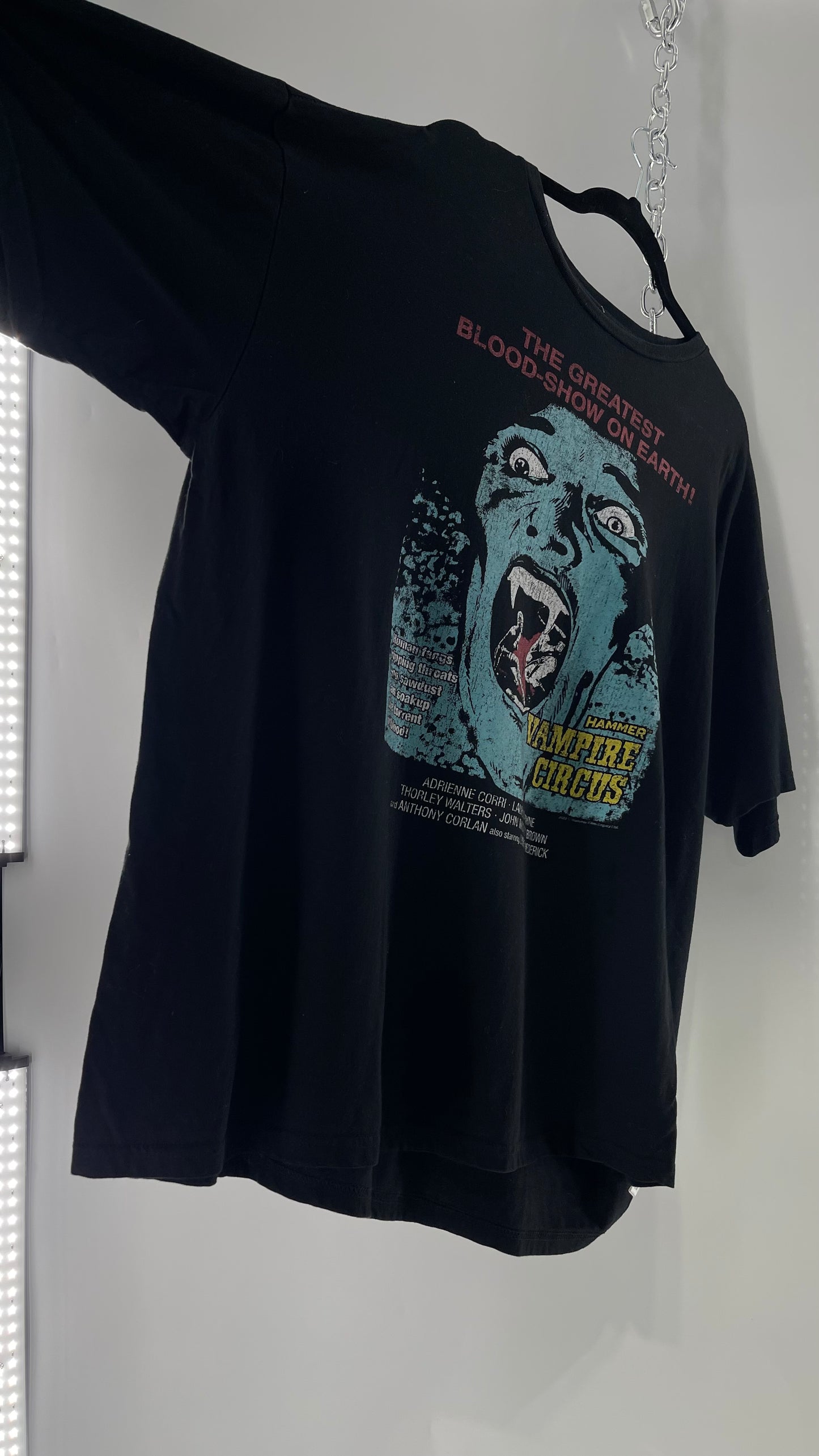 American Classics Hammer Vampire Circus Vintage Horror T Shirt (2XL)