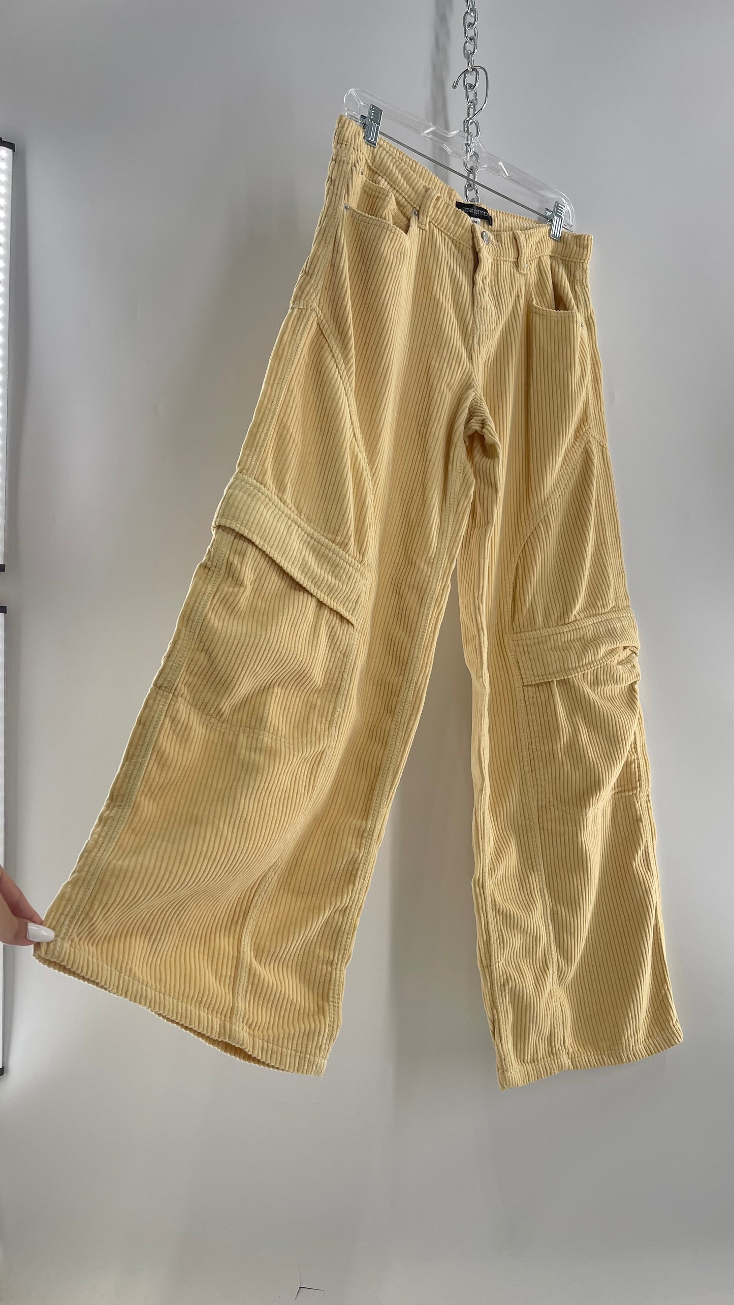 Urban Outfitters Yellow Corduroy Wide Leg Cargo Carpenter Pant (28)