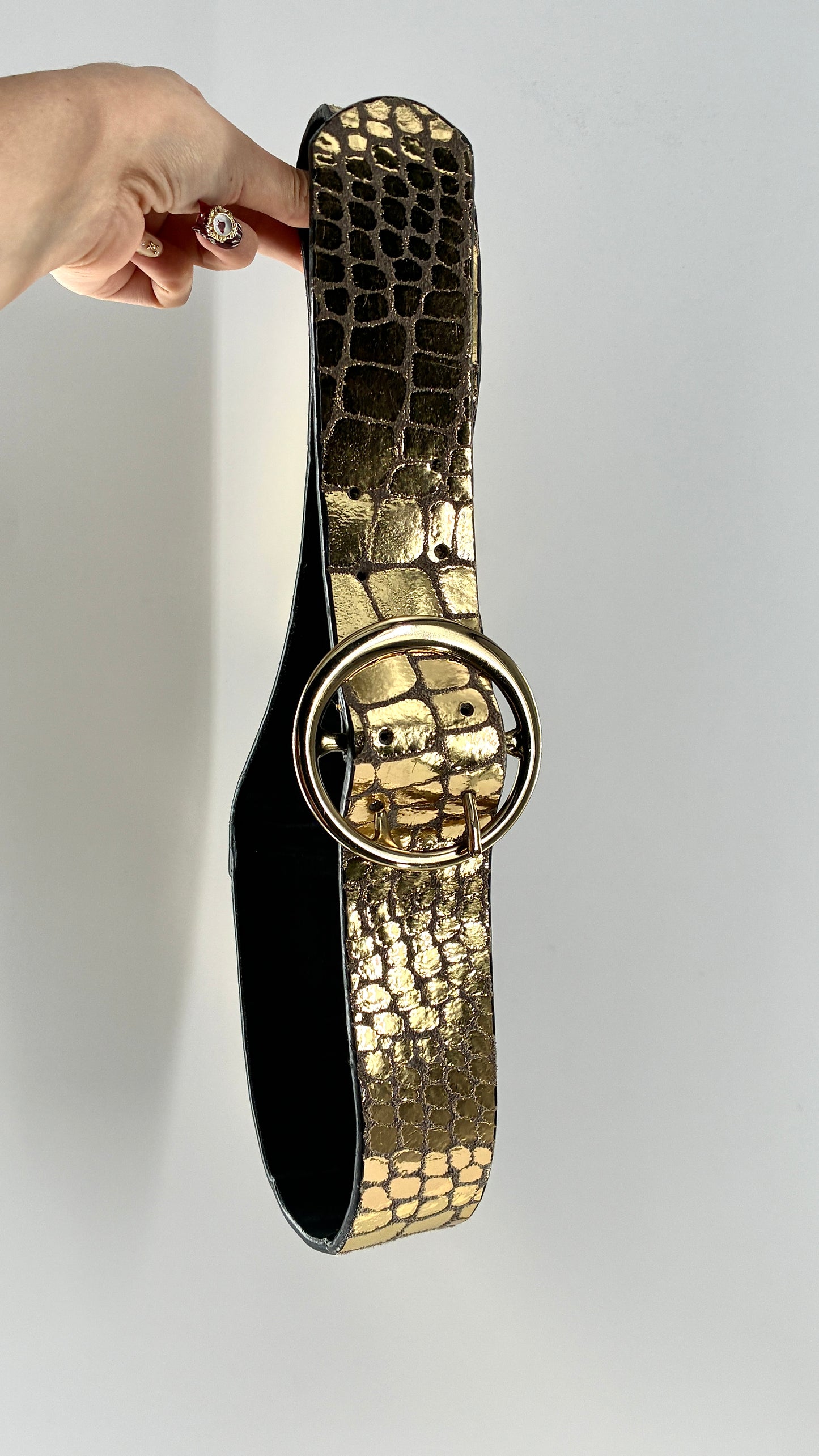 Vintage Free People Metallic Gold Leather Embossed Round Buckle Belt (S/M)