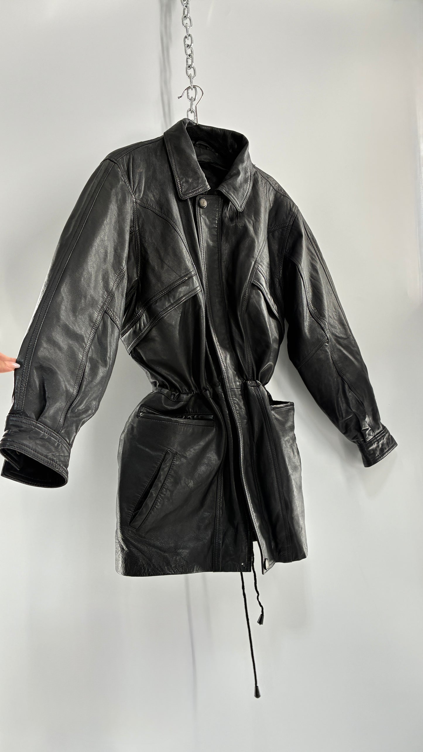 Vintage Black Leather Jacket with Waist Cinch and Double Pockets (S/M)