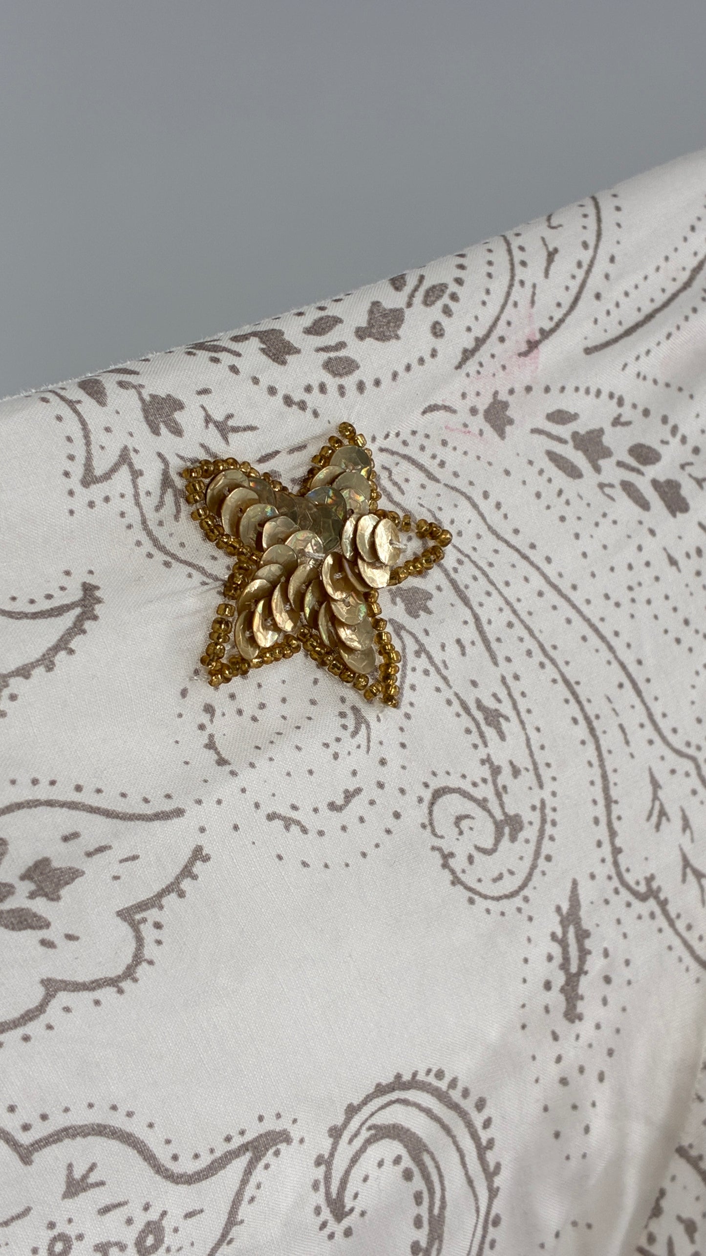 PILCRO Anthropologie Embroidered Appliqué Button Up (Small)