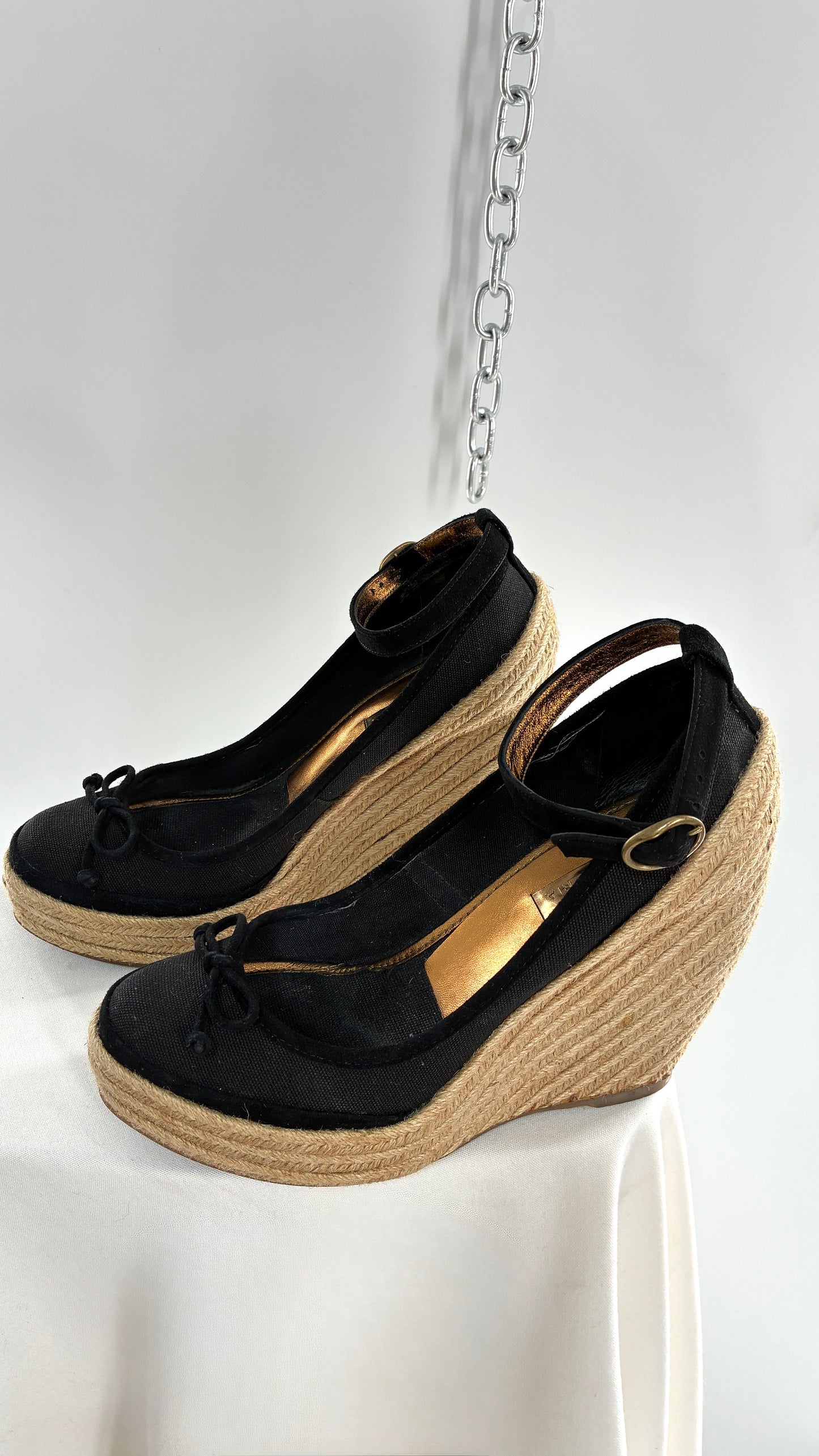 Vintage BCBG MAXAZRIA Black Ballet Wicker Wedge Heels Made in Spain (7)