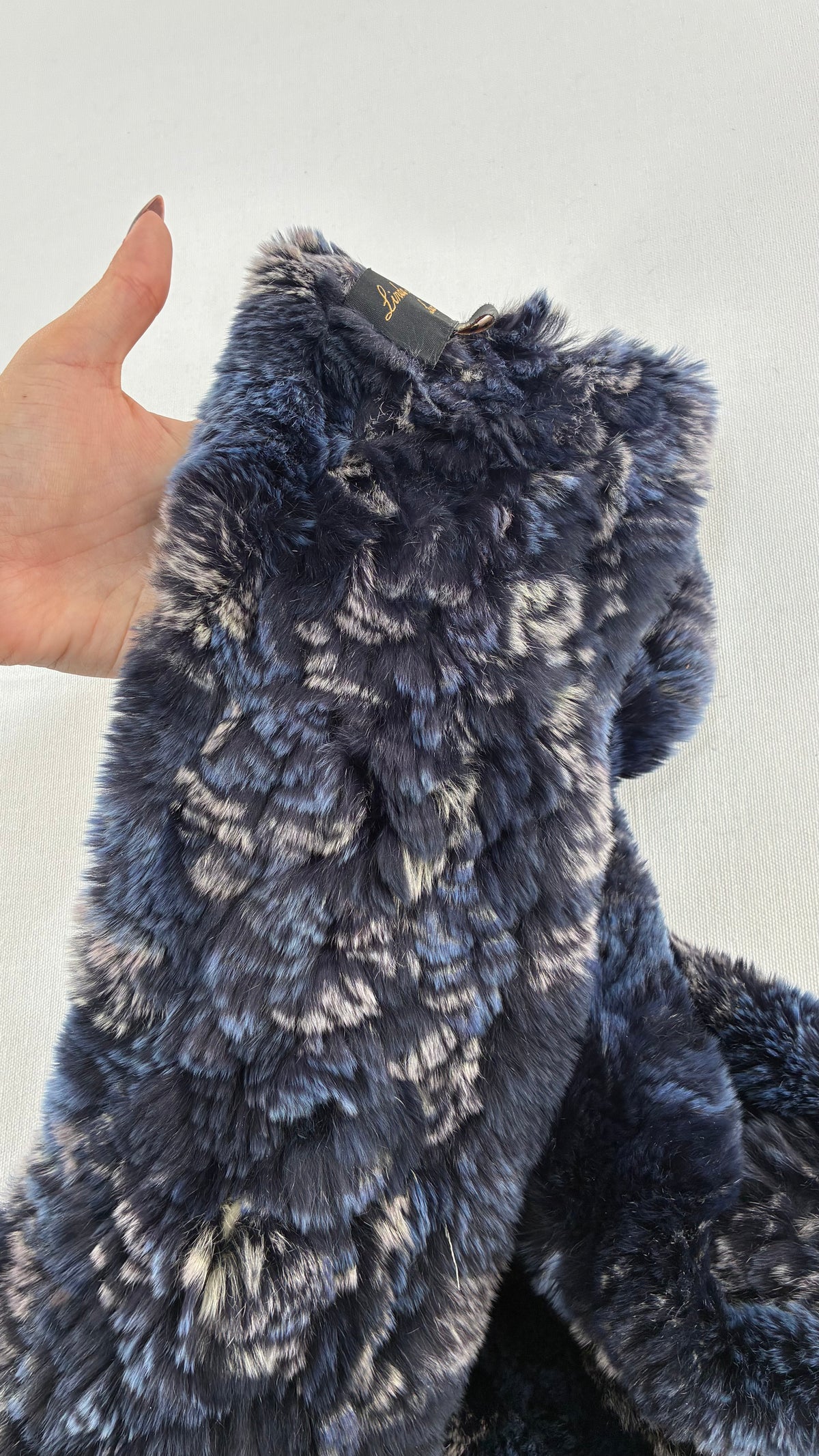 Vintage LINDA RICHARDS LUXURY Genuine Rabbit Fur Navy Scarf