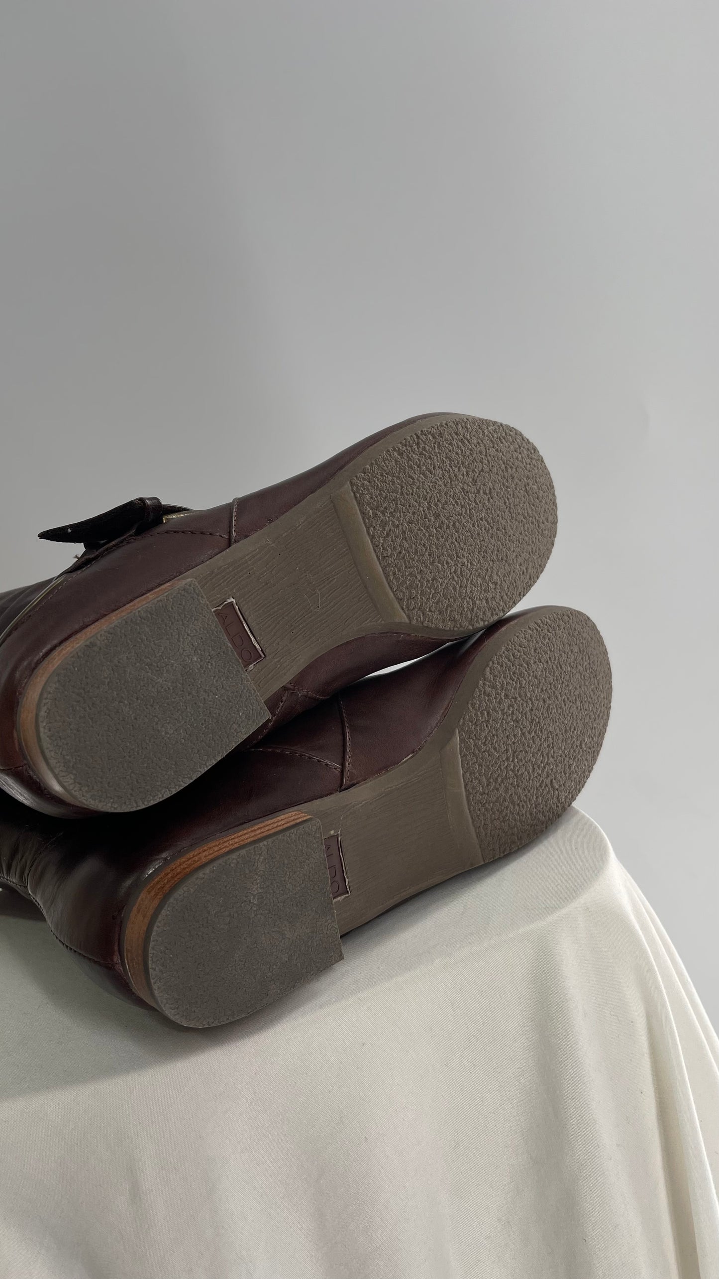 Vintage ALDO Leather Round Toe Buckle Side Boots w (37)