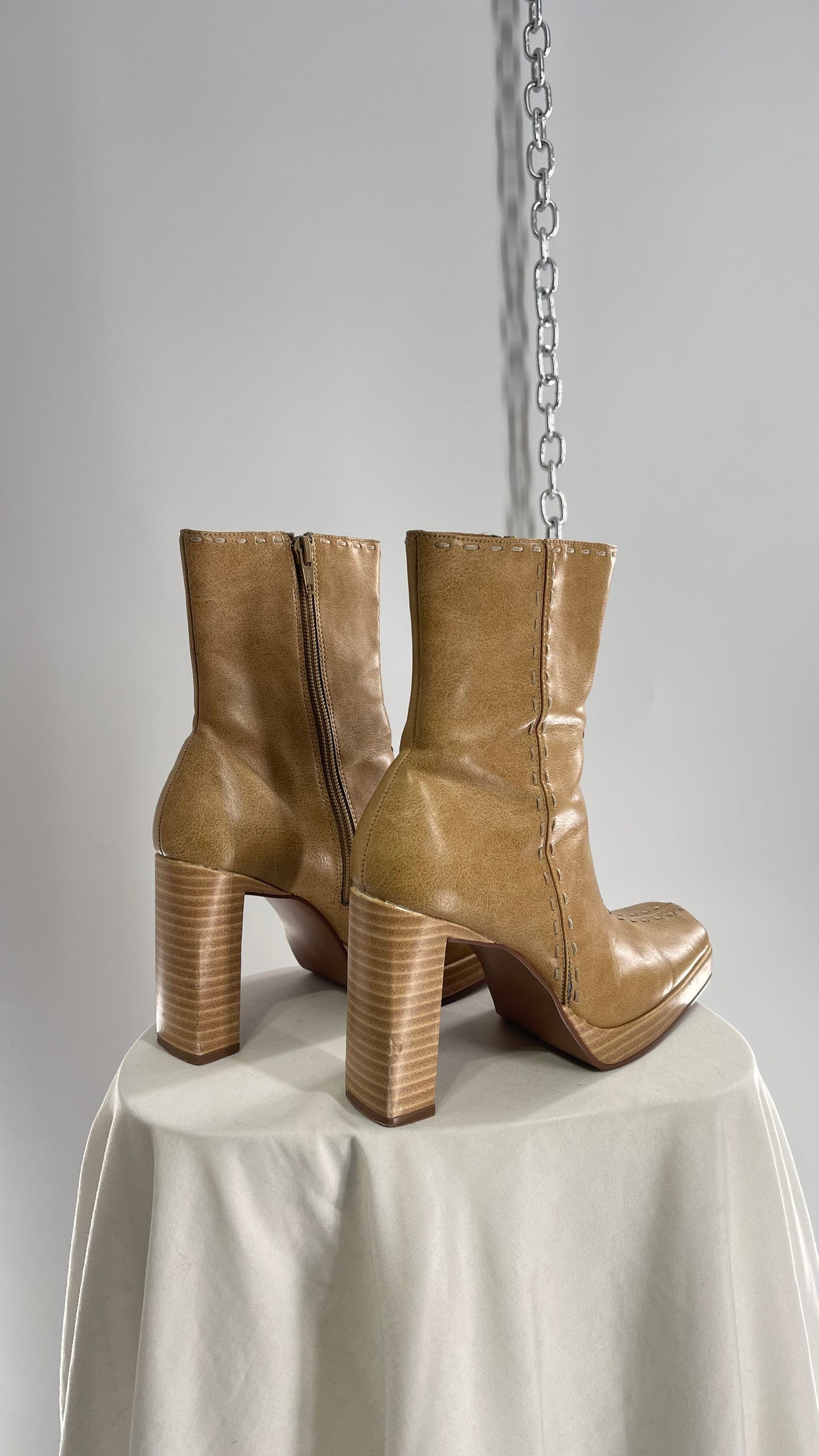 Vintage LEI Tan Square Toe Platform Booties with Stitch Detailing (6.5)