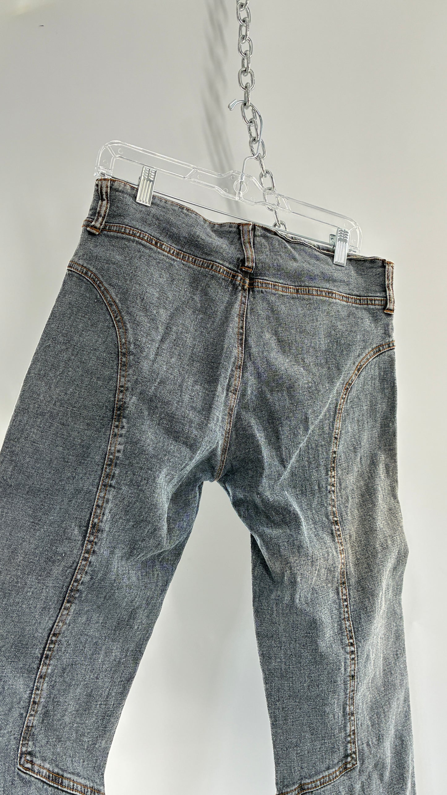 Vintage GUESS JEANS Stone Wash Jeans with Front Zipper Closure (30)