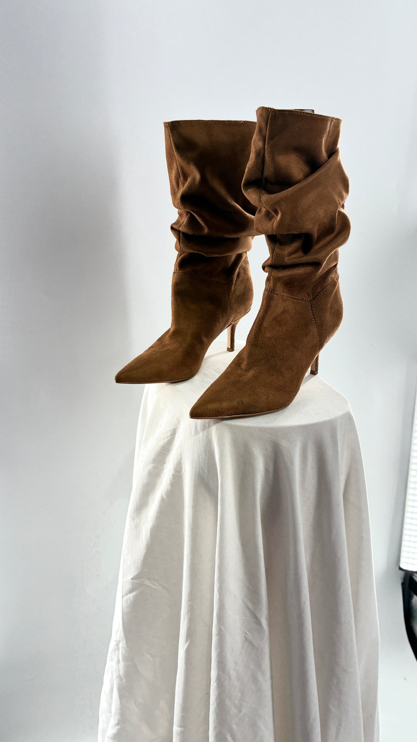 Vintage NINE WEST 1990s Scrunched Pointed Toe Boots (6.5)