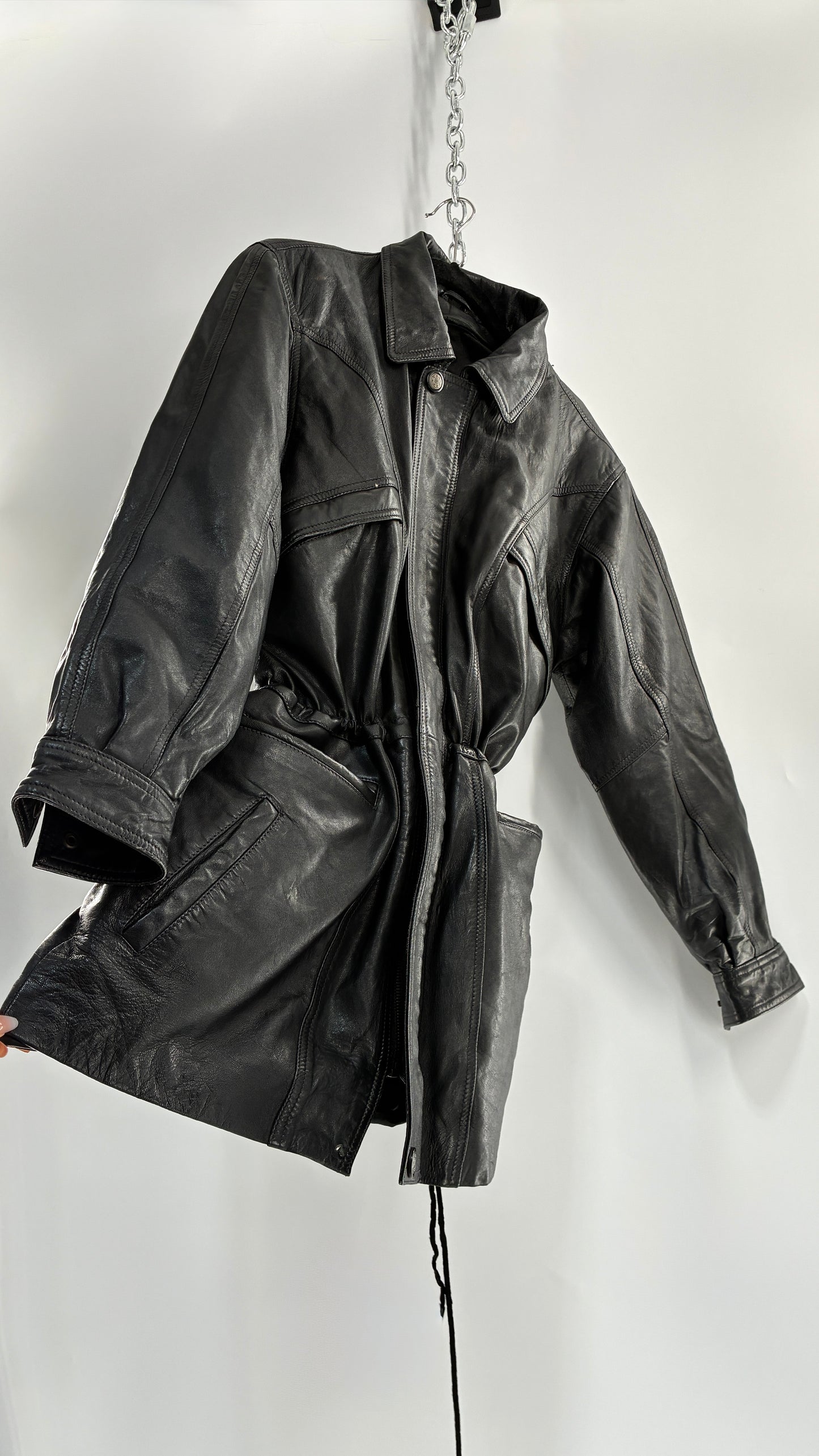 Vintage Black Leather Jacket with Waist Cinch and Double Pockets (S/M)