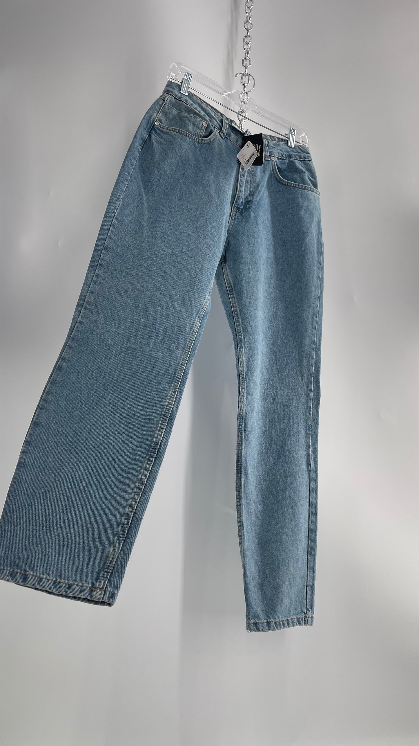 RAGGED PRIEST Free People Light Wash High Waisted Mom Jeans with Bum Tear with Tags Attached (30)