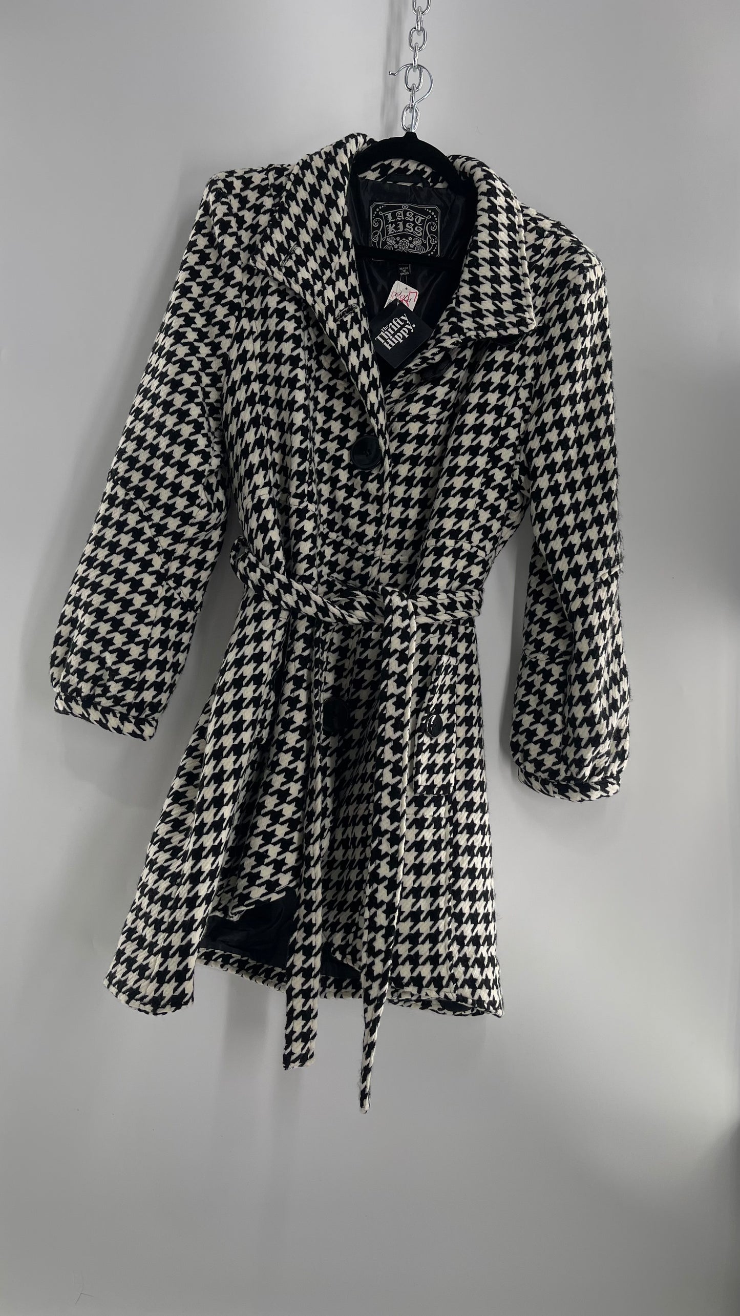 Deadstock Vintage Last Kiss Houndstooth Coat with Bubble Sleeve, Waist Tie, and Sweeping Hem (XXL)