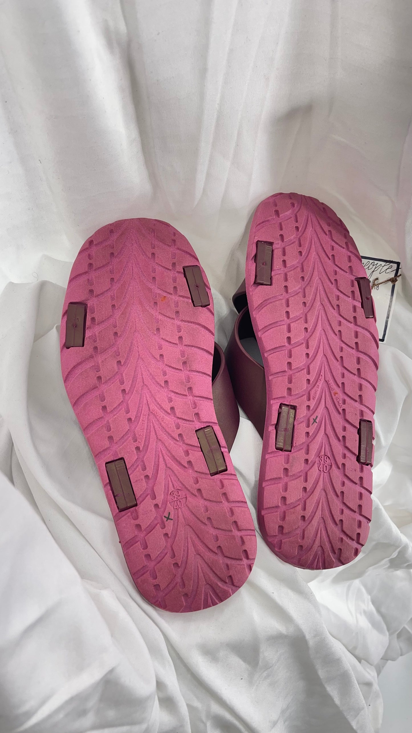 Free People Plum Rubber Slide on Flip Flops (39/40)