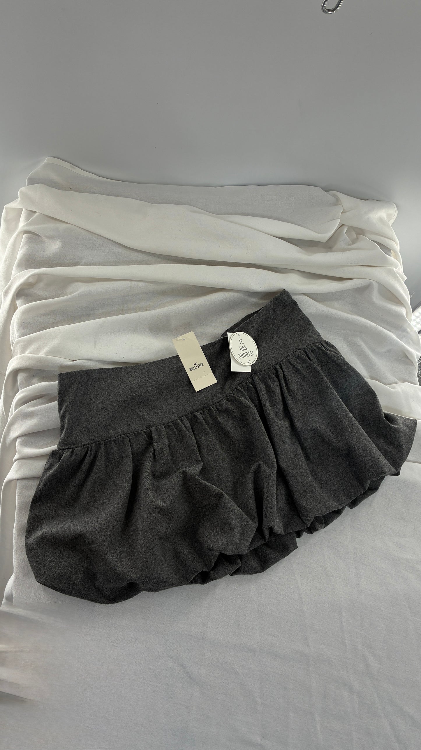 HOLLISTER Grey Bubble Hem Minu Skirt with Tags Attached  (Medium)