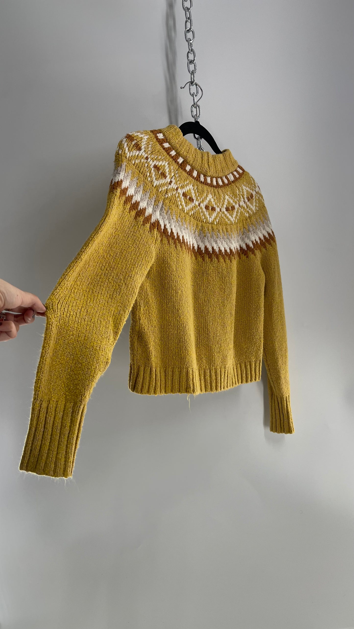 Vintage Yellow Knit Patterned Crewneck (Small)