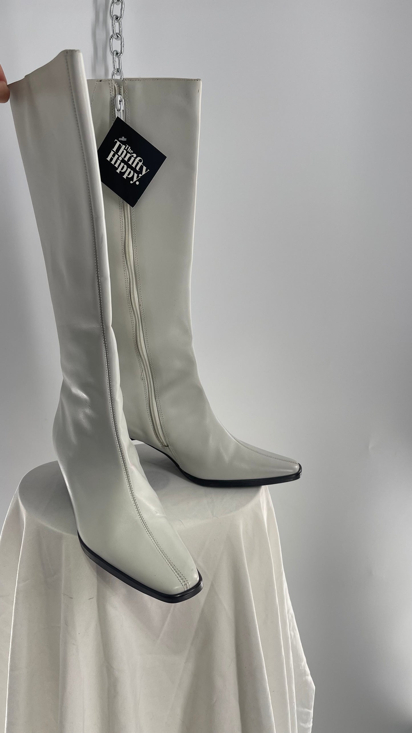 Vintage TRIBECA STUDIO White Leather Pointed Toe Tall Boot (8)