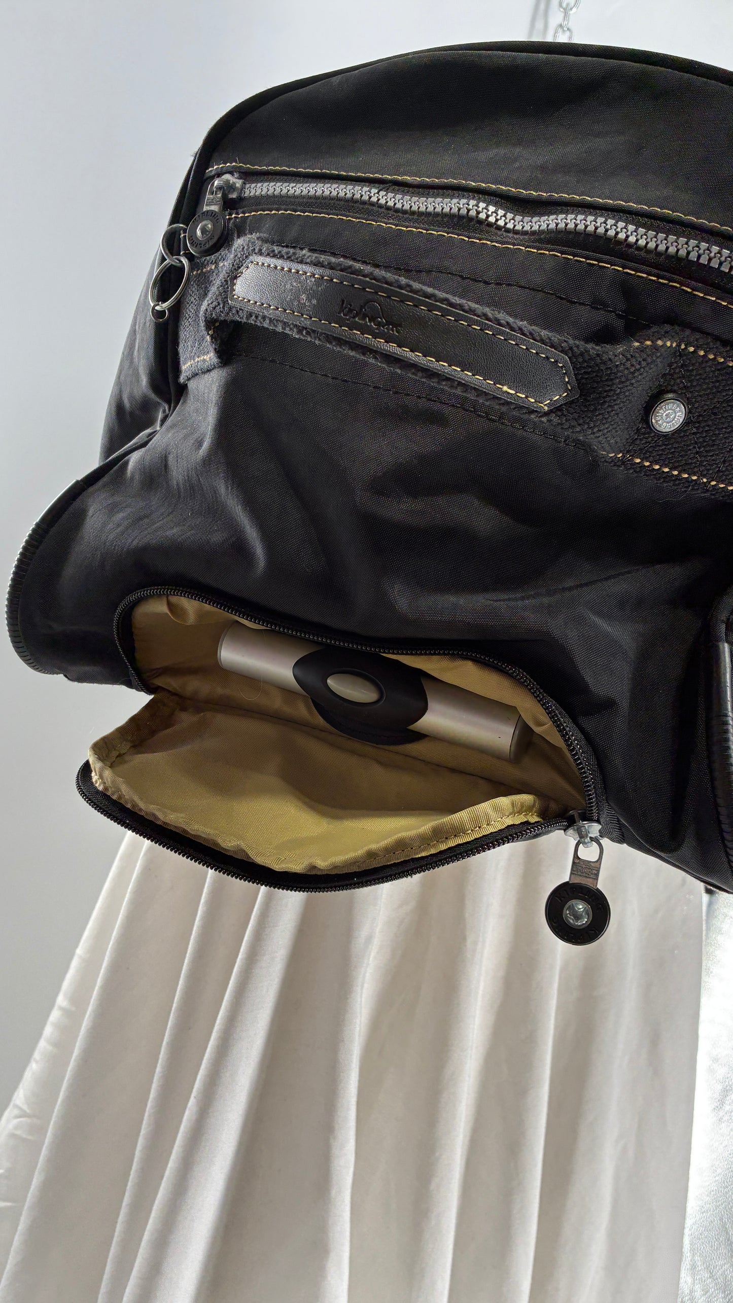 Vintage KIPLING Black Rolling Luggage Duffle Bag Suitcase with Extendable Handle