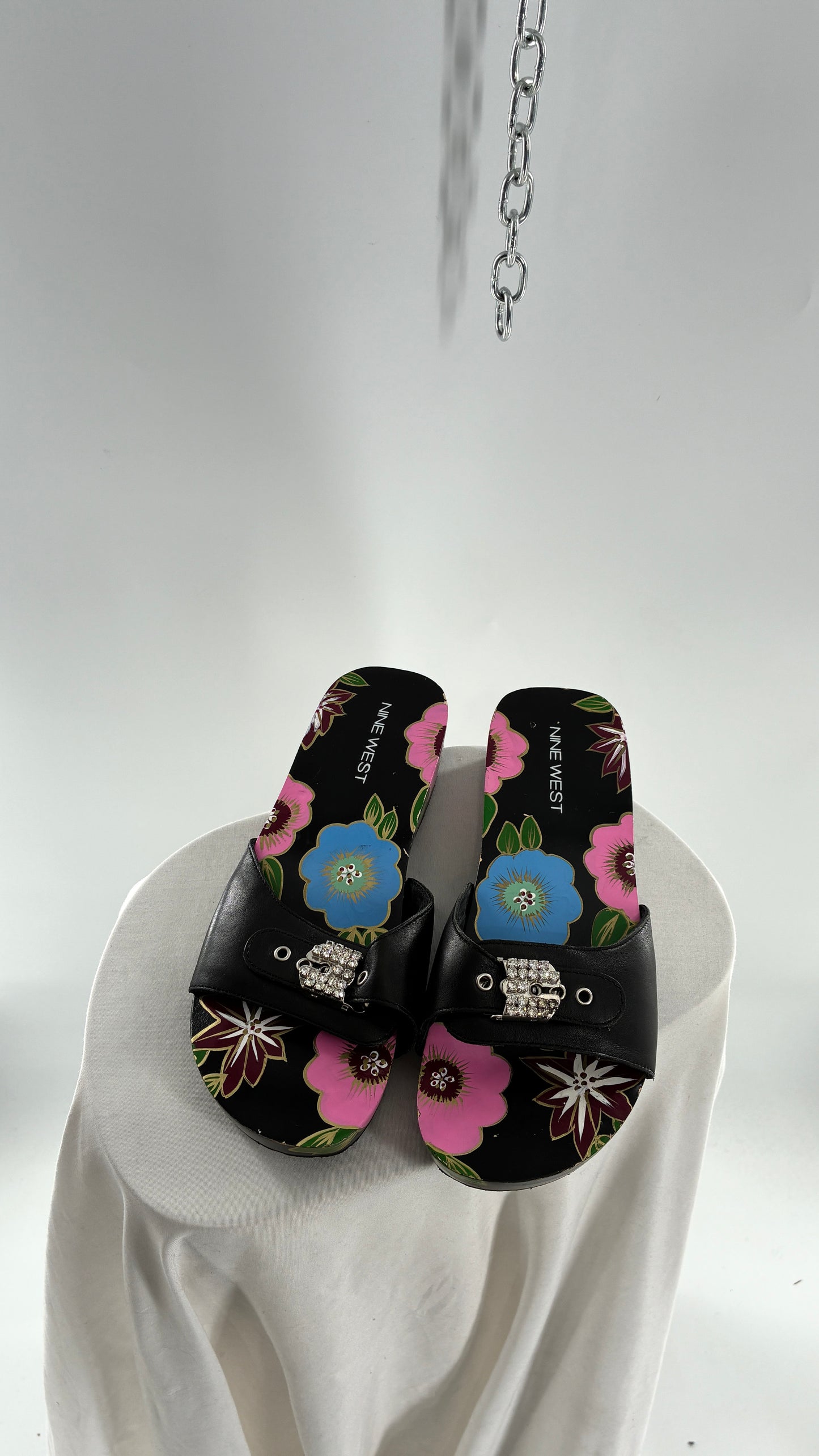 Vintage NINE WEST Black Clog Sandal with Colorful Hand Painted Flowers (7.5)