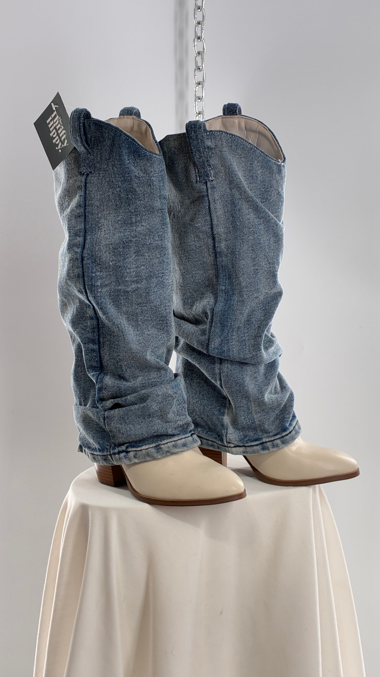 Vintage 2008 White Pointed Toe Boots with Denim Stacked Leg (6)