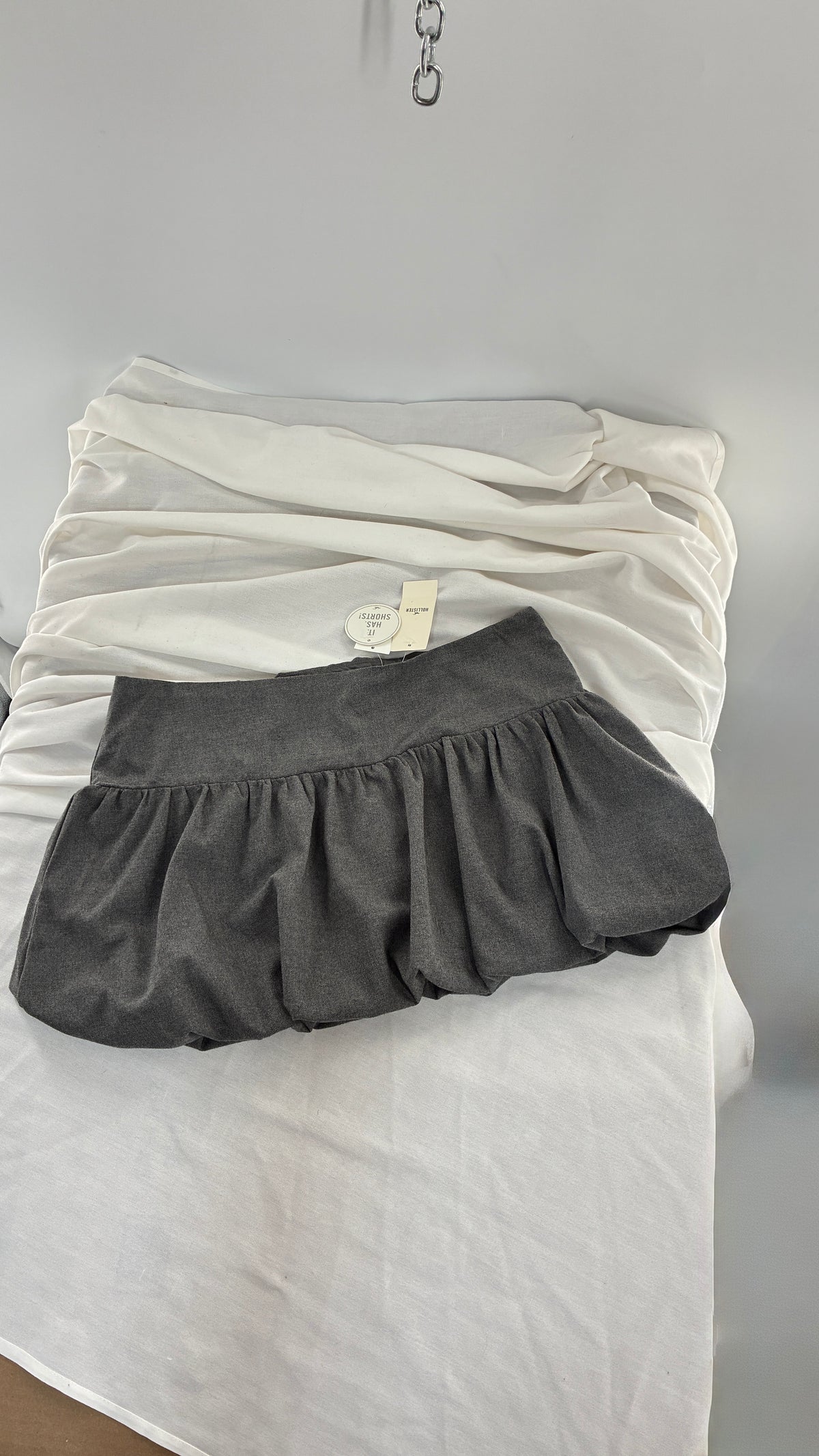 HOLLISTER Grey Bubble Hem Minu Skirt with Tags Attached  (Medium)