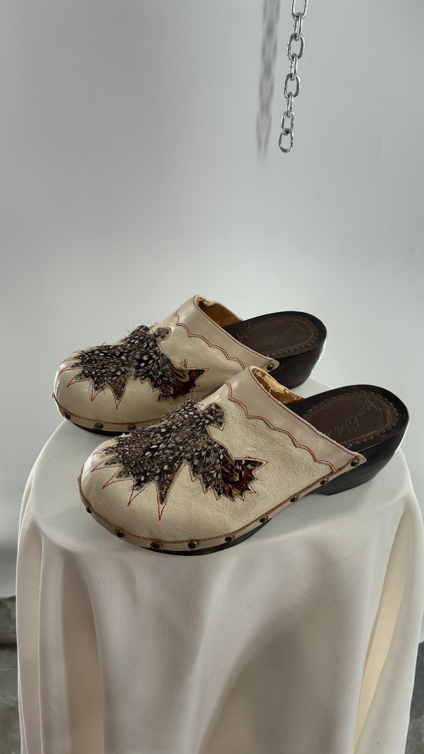 RARE 1970s Vintage SAM EDELMAN Cream Leather Clog with Feathered Phoenix (8)
