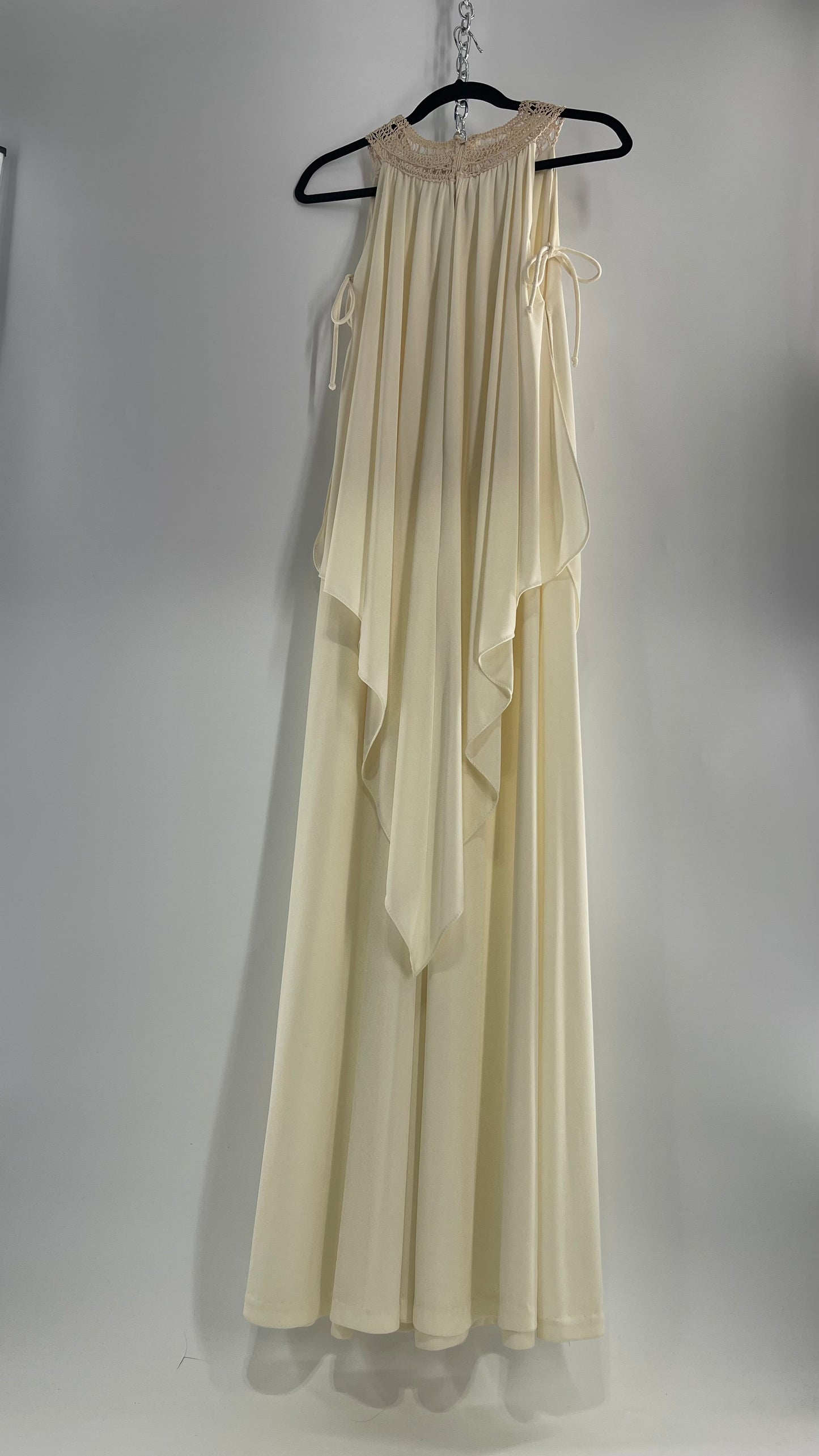 Vintage 1970s Off White Hand Made Goddess Gown with Draping Details, Tie Underarm, Pleated Body and Crochet/Macrame Neckline Detail (XS/S)