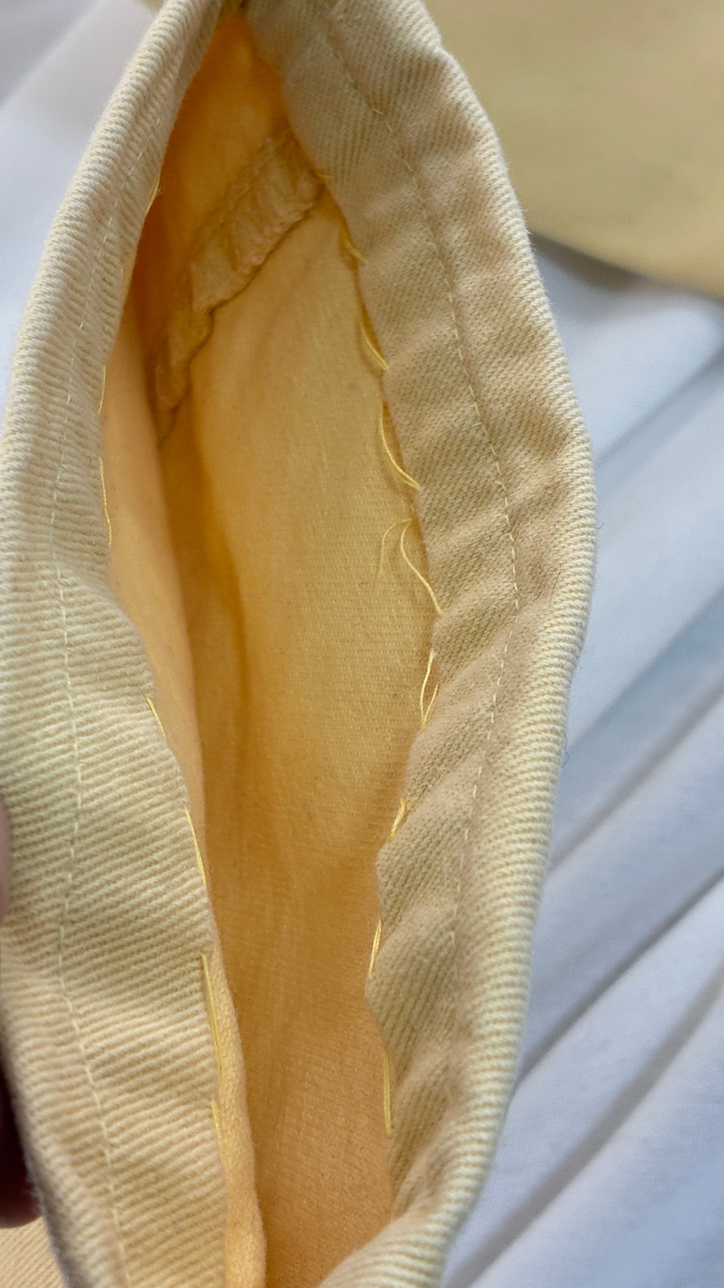 Vintage GIORGIO ARMANI Baby Yellow High Waisted Jeans with 80s Jacron Made in Italy  (29)
