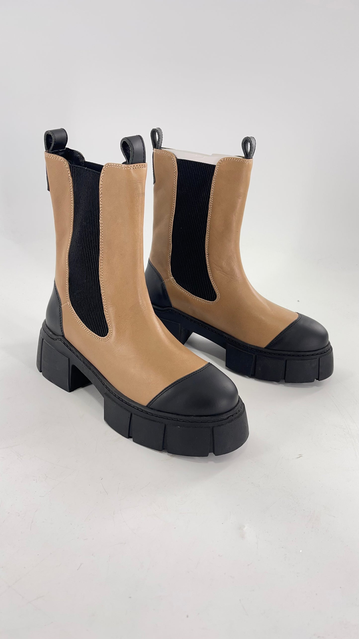 Free People James Chelsea Boot Tan with Chunky Heel and Raised Platform Sole (37.5)