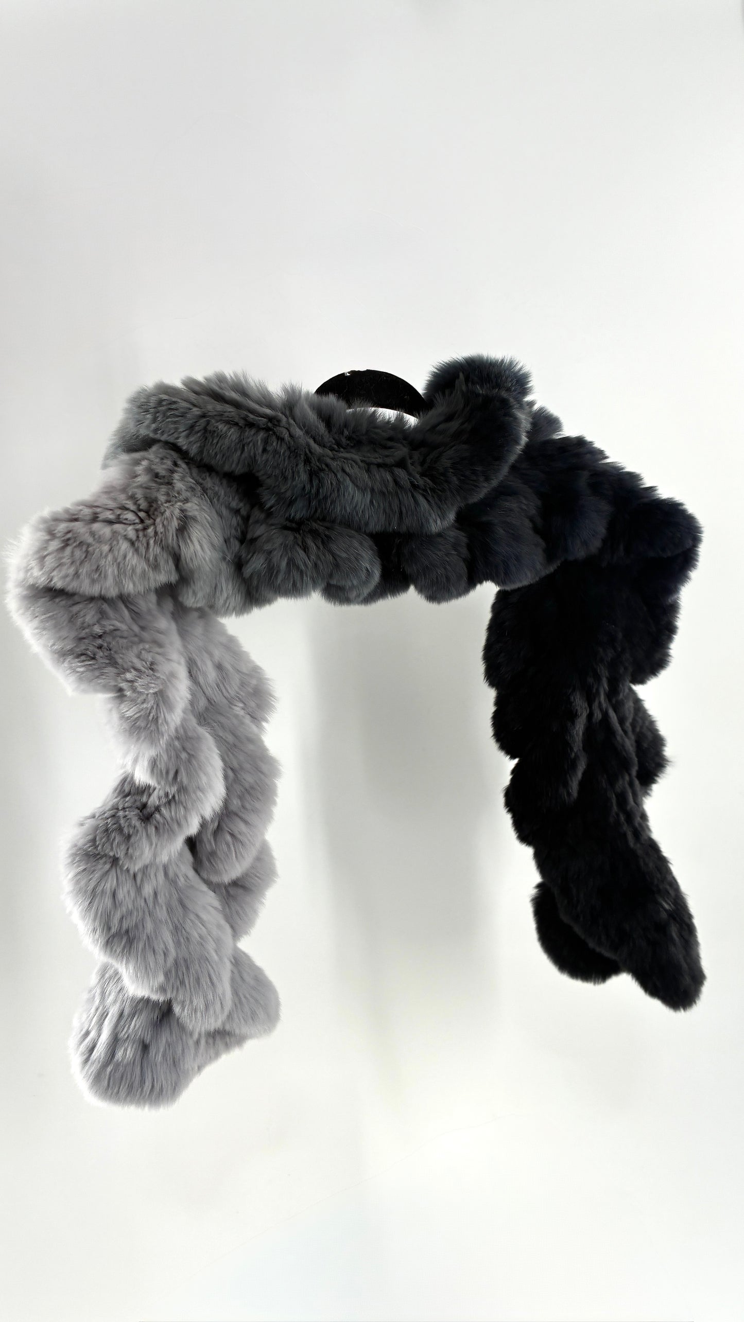 Vintage LINDA RICHARDS LUXURY Genuine Rabbit Fur Gradient Gray to Black Scarf