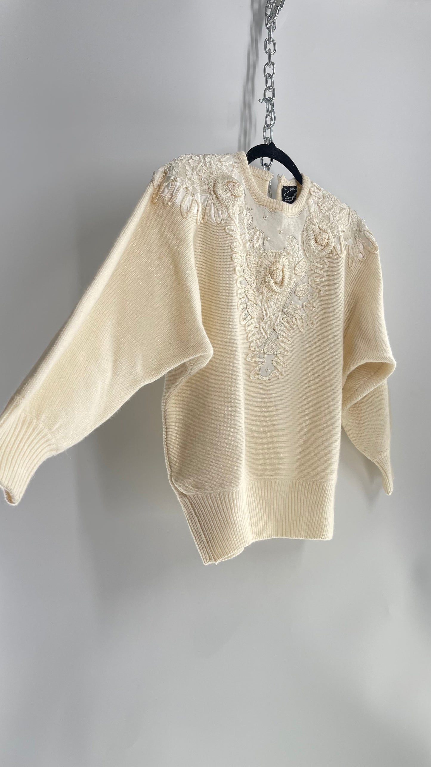 Vintage Suzelle 1980s Embroidered Rosette Sweater (Medium)