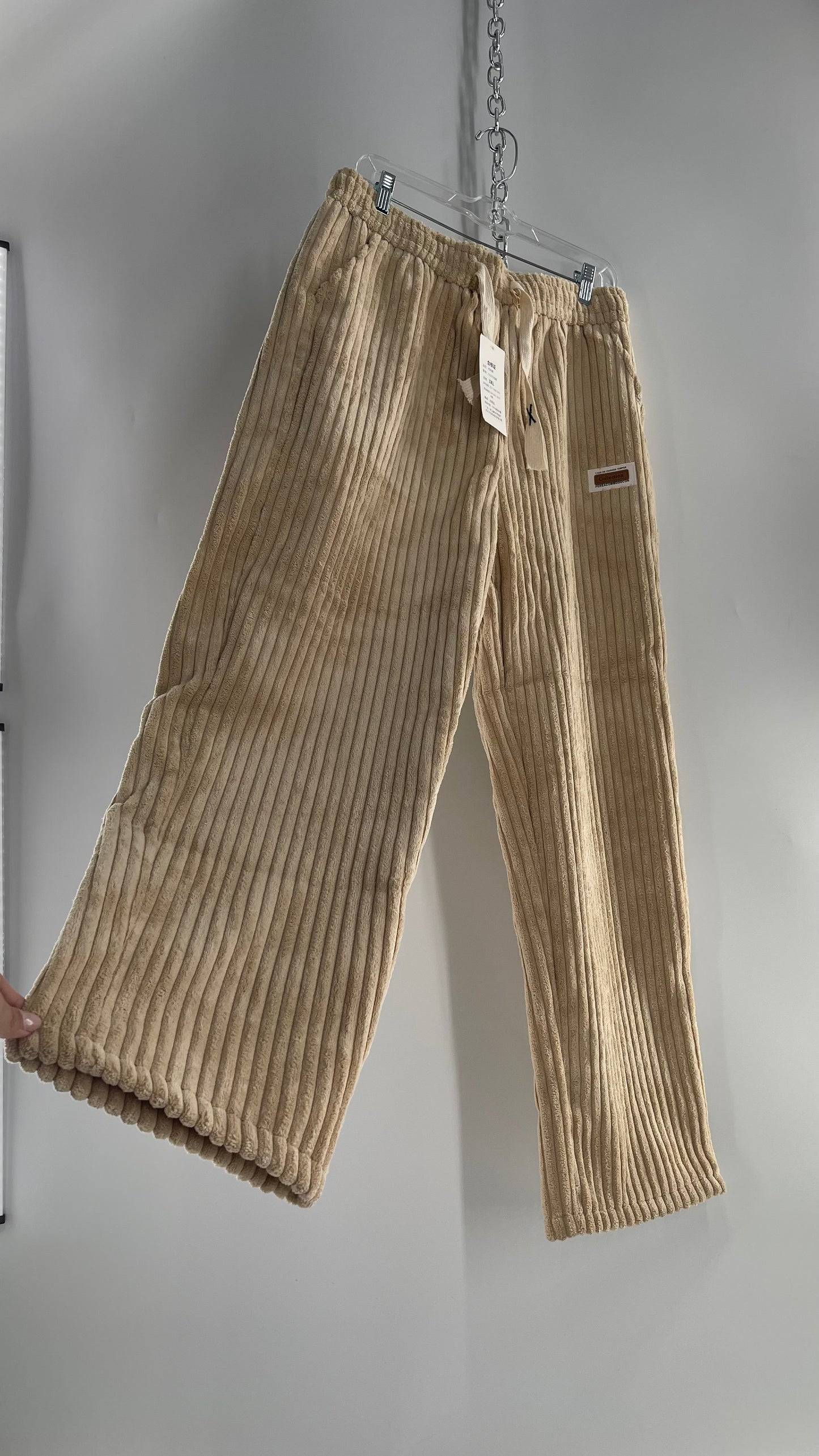 Tan Thick Corduroy Wide Legs with Tags Attached (Large)