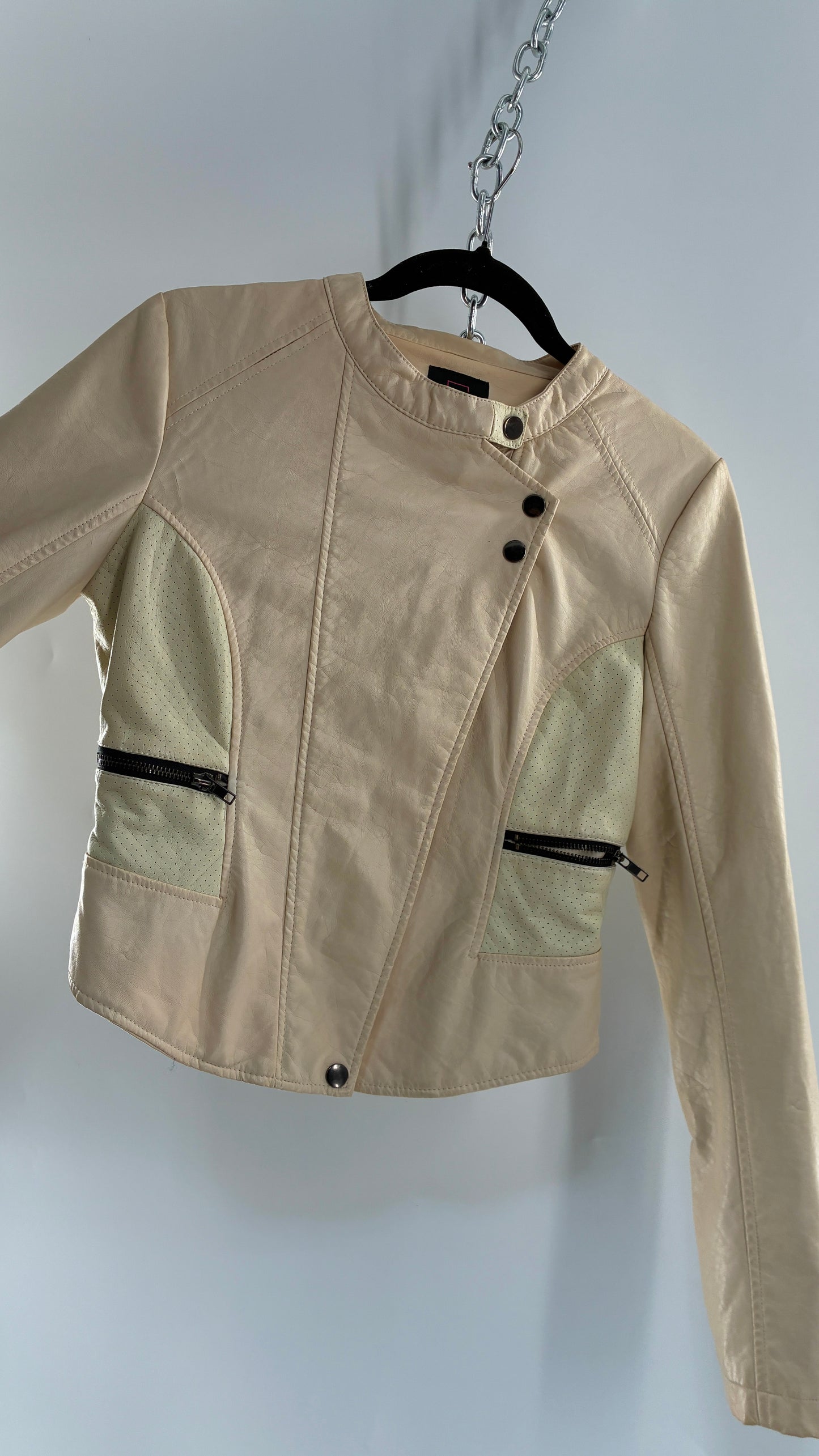 Vintage MATERIAL GIRL Cream Vegan Leather Moto Jacket with Contrast Zipper and Neck Strap (Small)