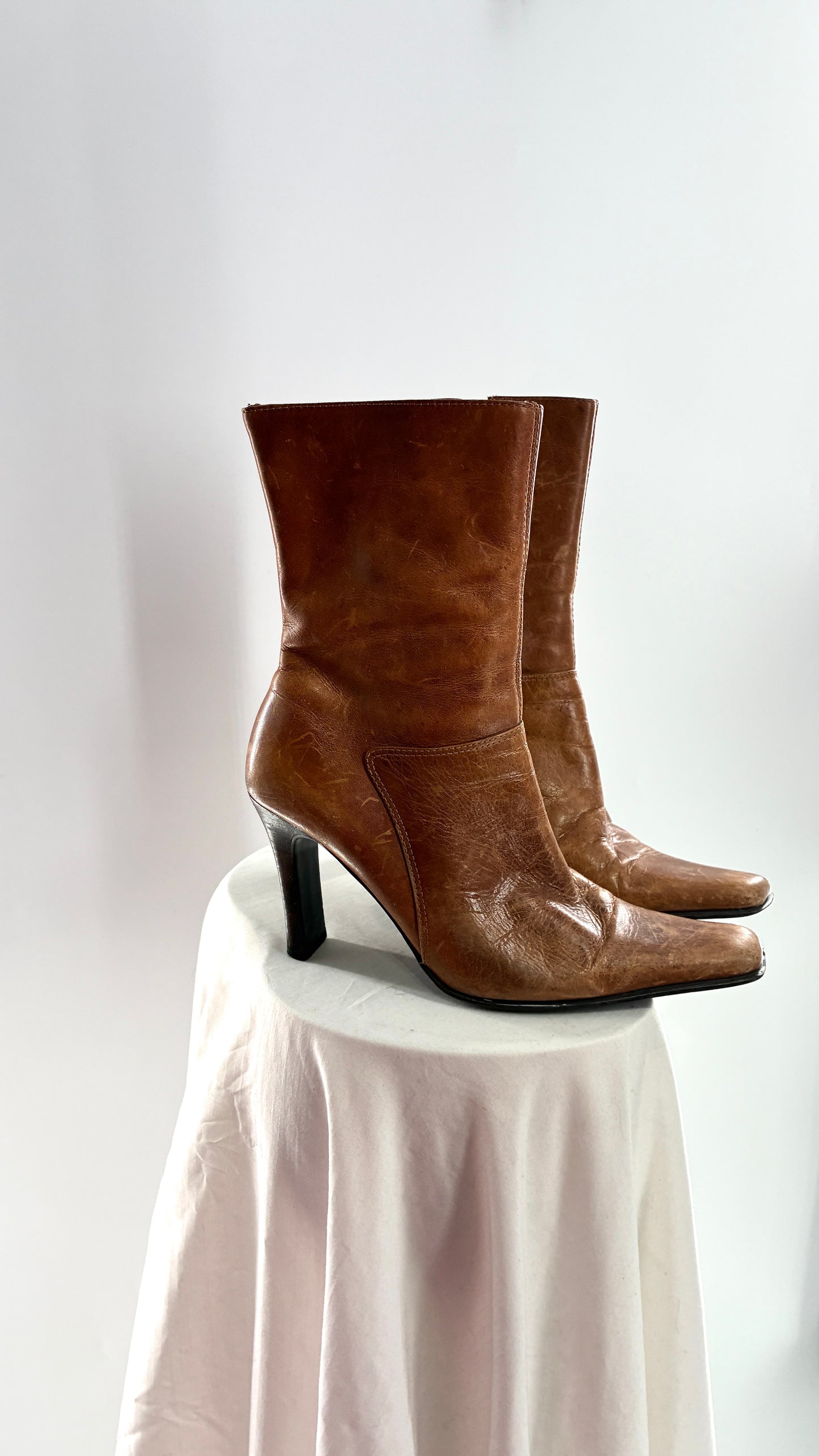 Vintage 1990s STEVE MADDEN Joesie Distressed Leather Pointed Square Toe Booties Made in Brazil (8)