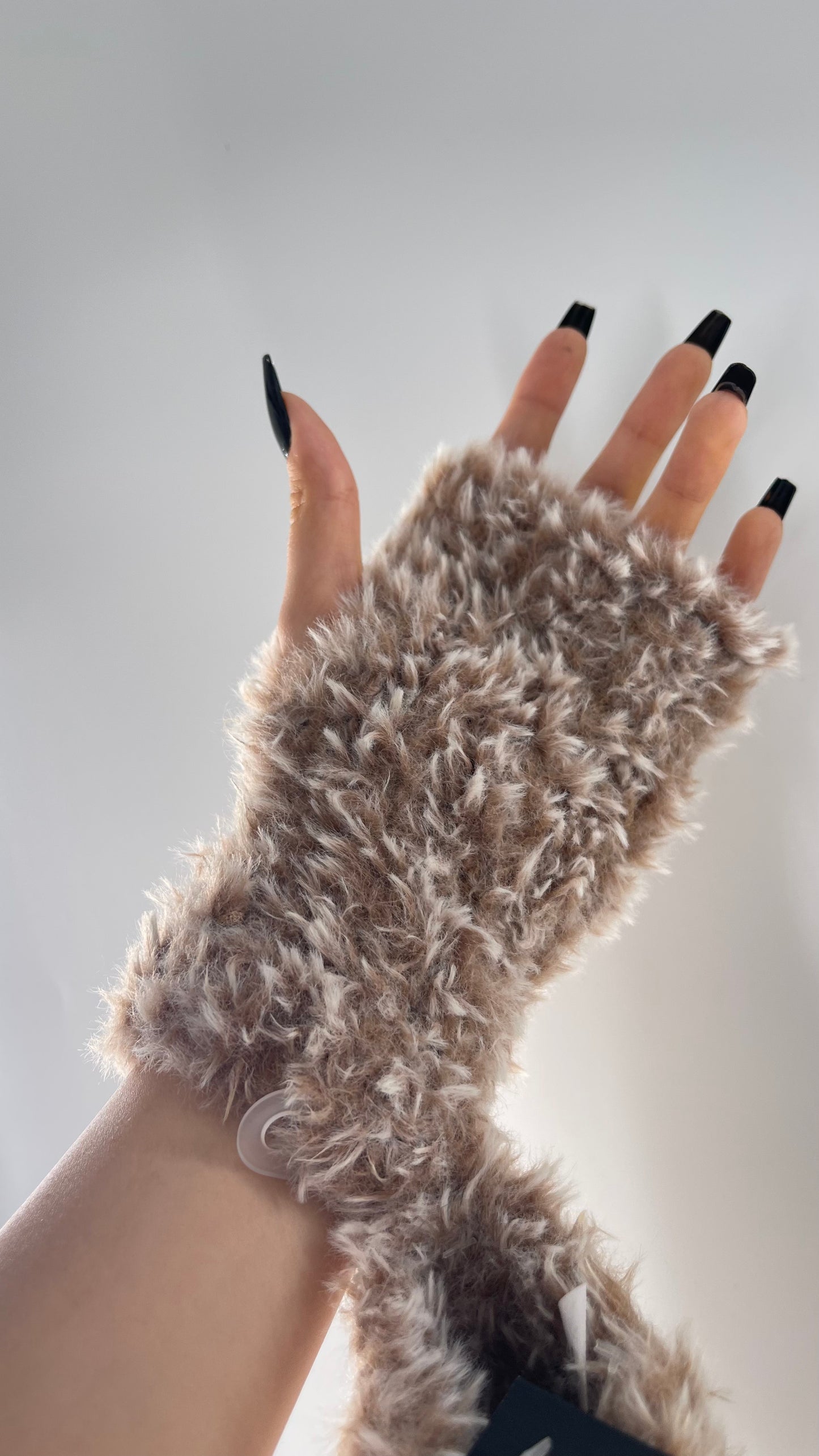 Urban Outfitters Tan White Faux Fur Fuzzy Hand Warmers Fingerless Gloves