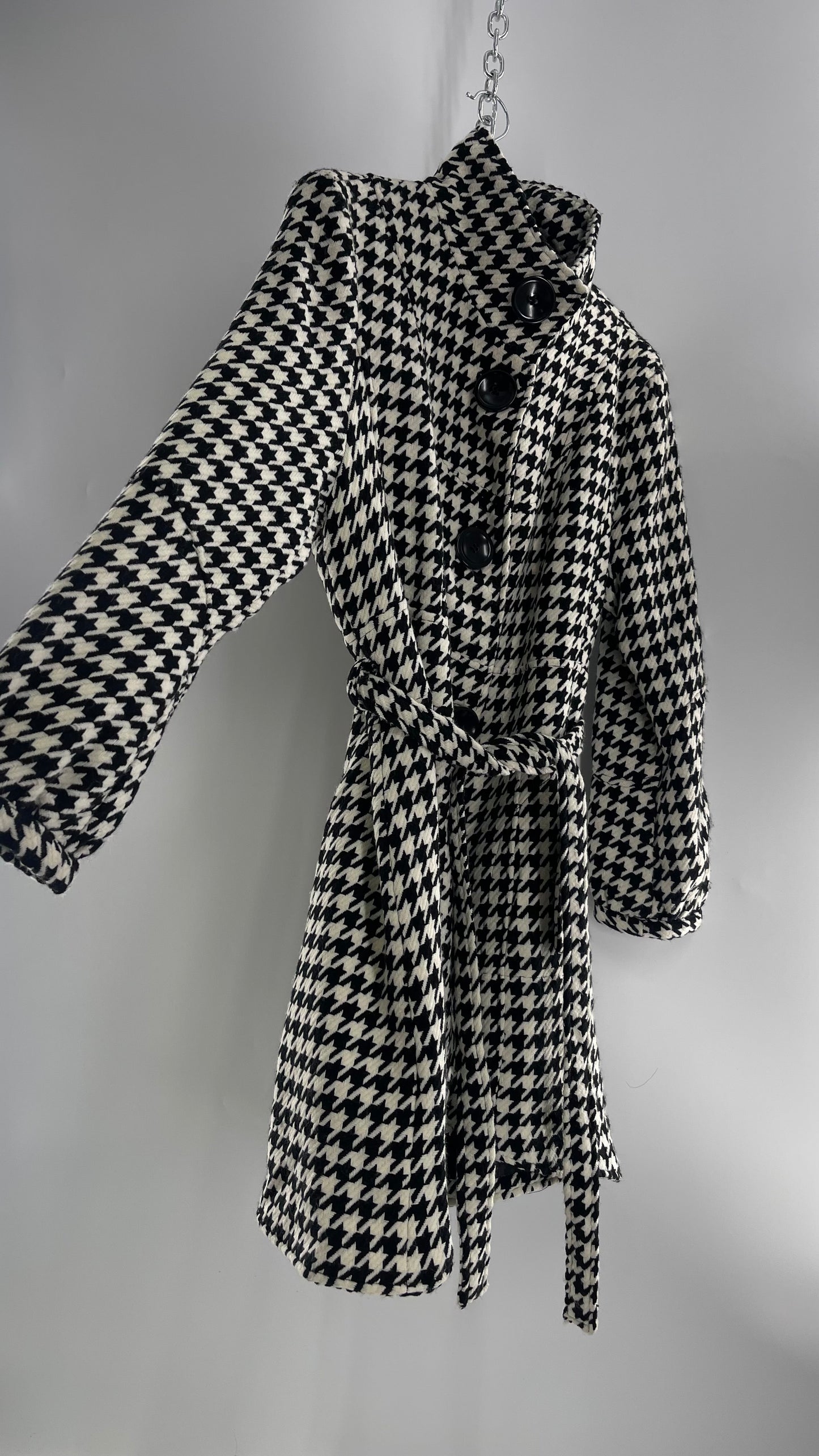 Deadstock Vintage Last Kiss Houndstooth Coat with Bubble Sleeve, Waist Tie, and Sweeping Hem (XXL)