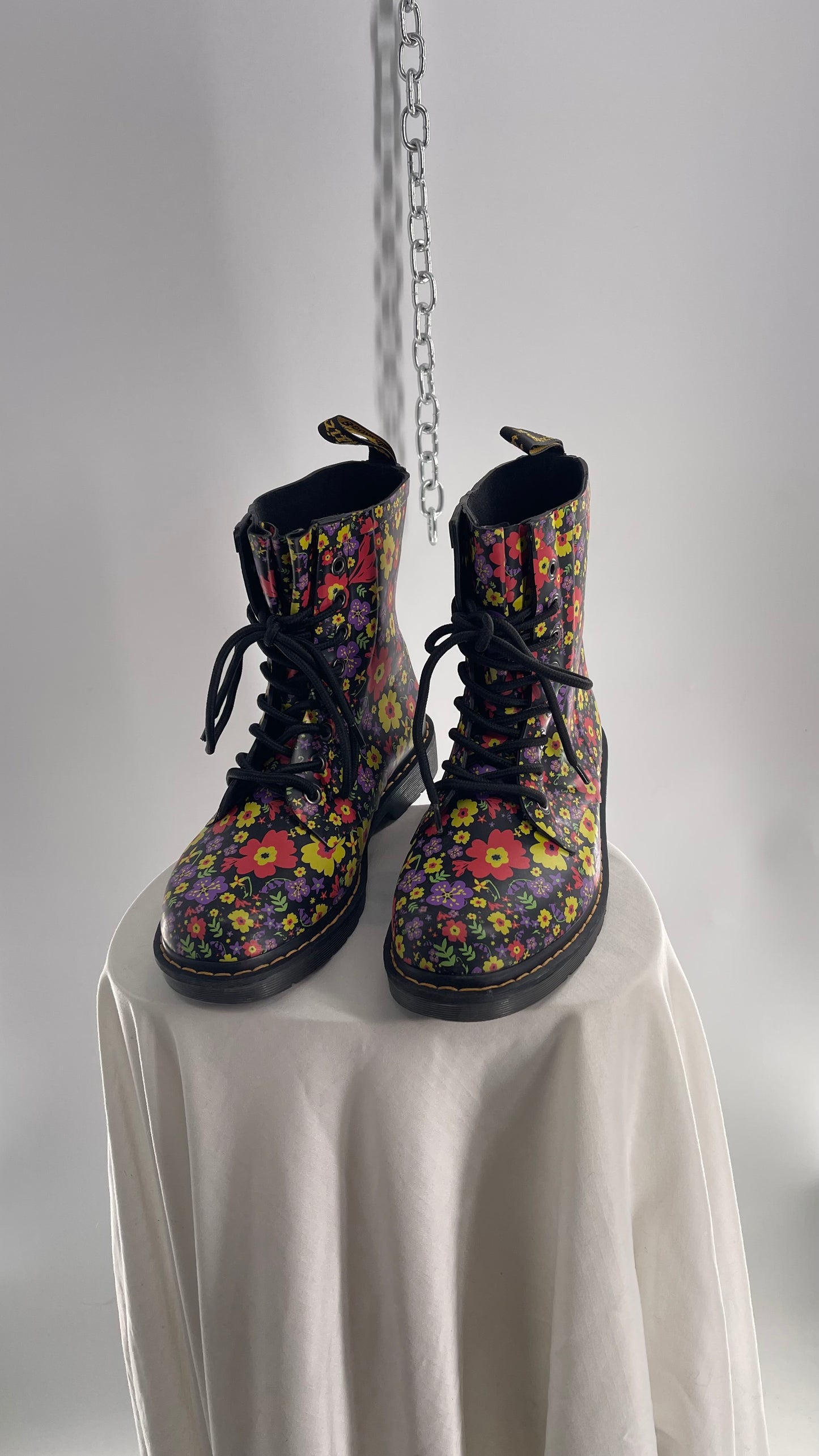 Doctor Martens Flower Printed Rubber Boots (9L 8M)