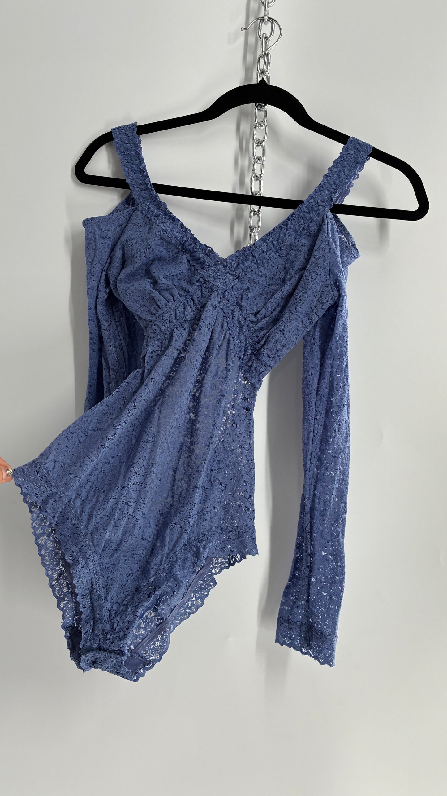 AERIE Periwinkle Blue Long Sleeve Cold Shoulder Open Back Lace Bodysuit (Large)