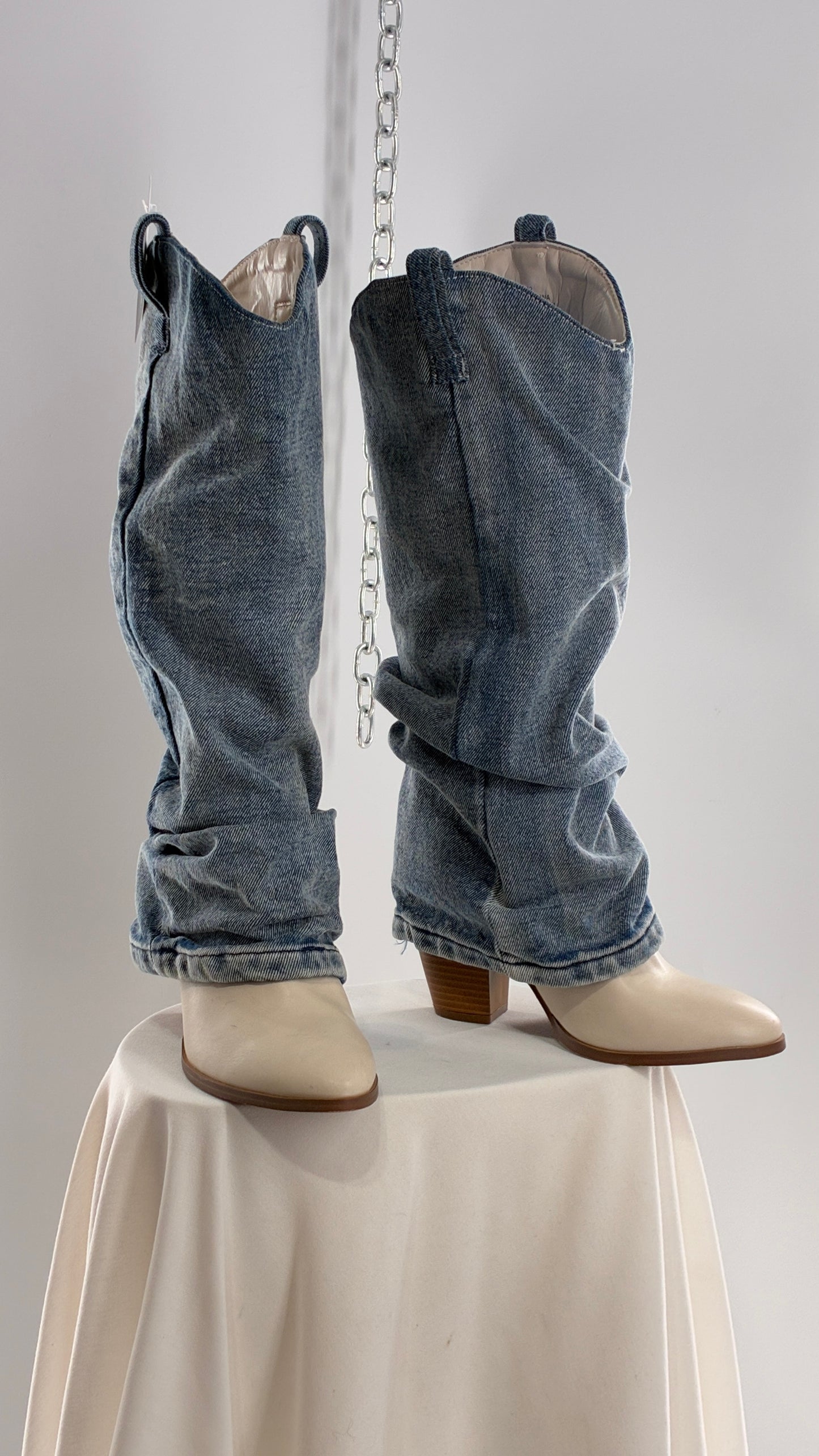 Vintage 2008 White Pointed Toe Boots with Denim Stacked Leg (6)