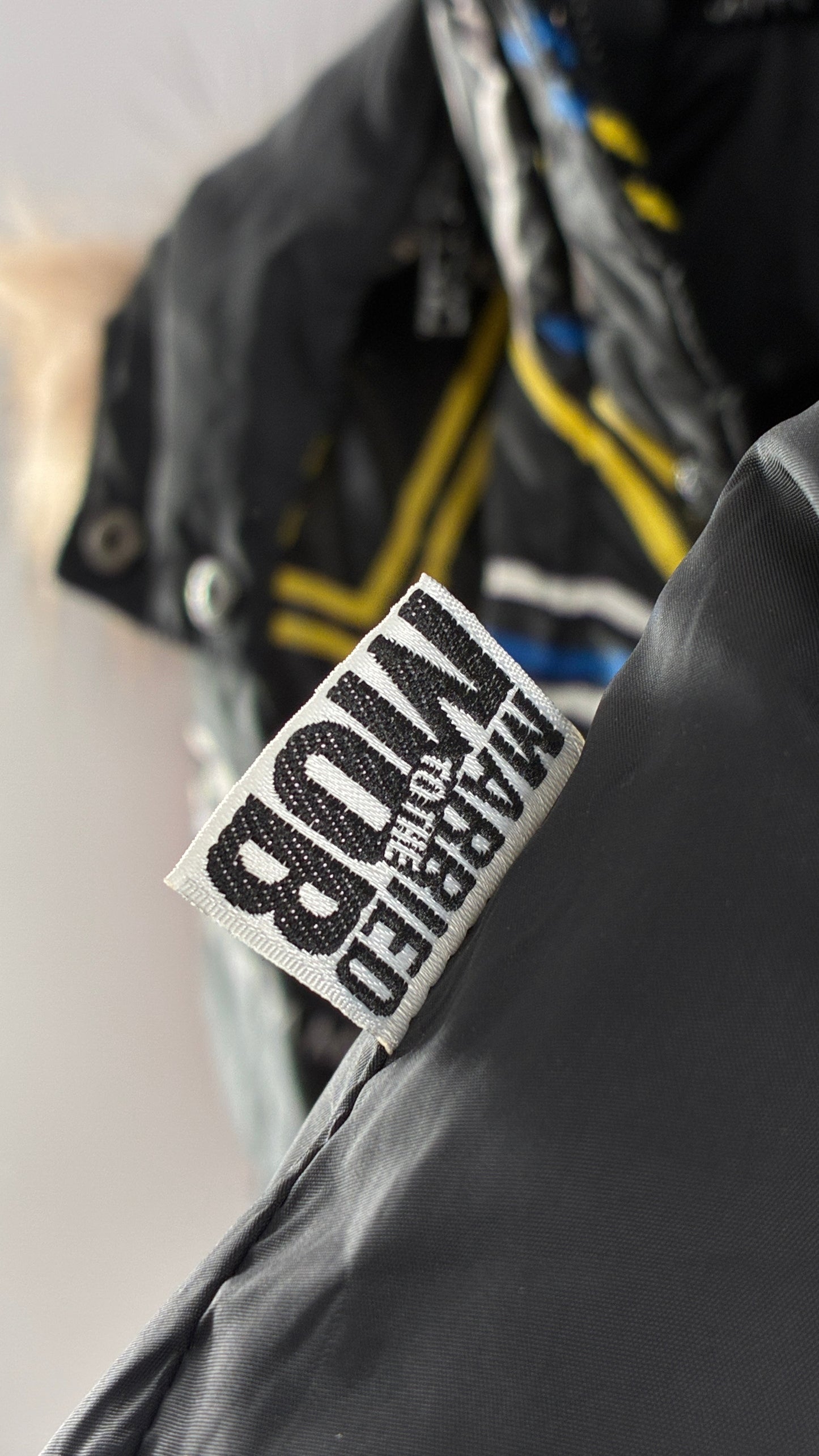 Vintage MARRIED TO THE MOB Graphic Puffer Jacket (Medium)