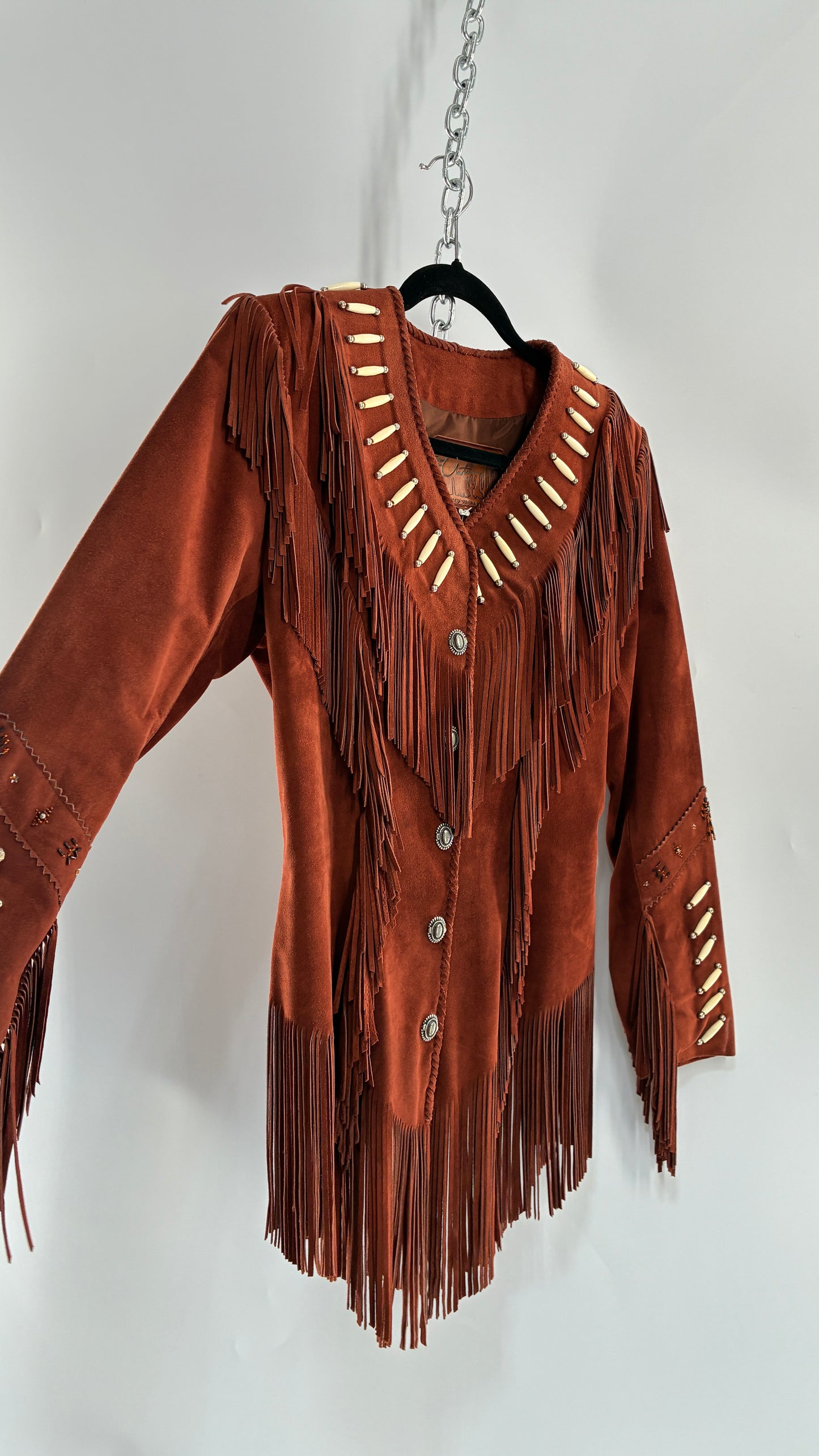 Vintage 1970s Suede Made in Old Senora Mexico Rust Thick Heavy Duty Suede Leather Jacket with Pointed Hemline, Beaded Details and Fringe Design (8)