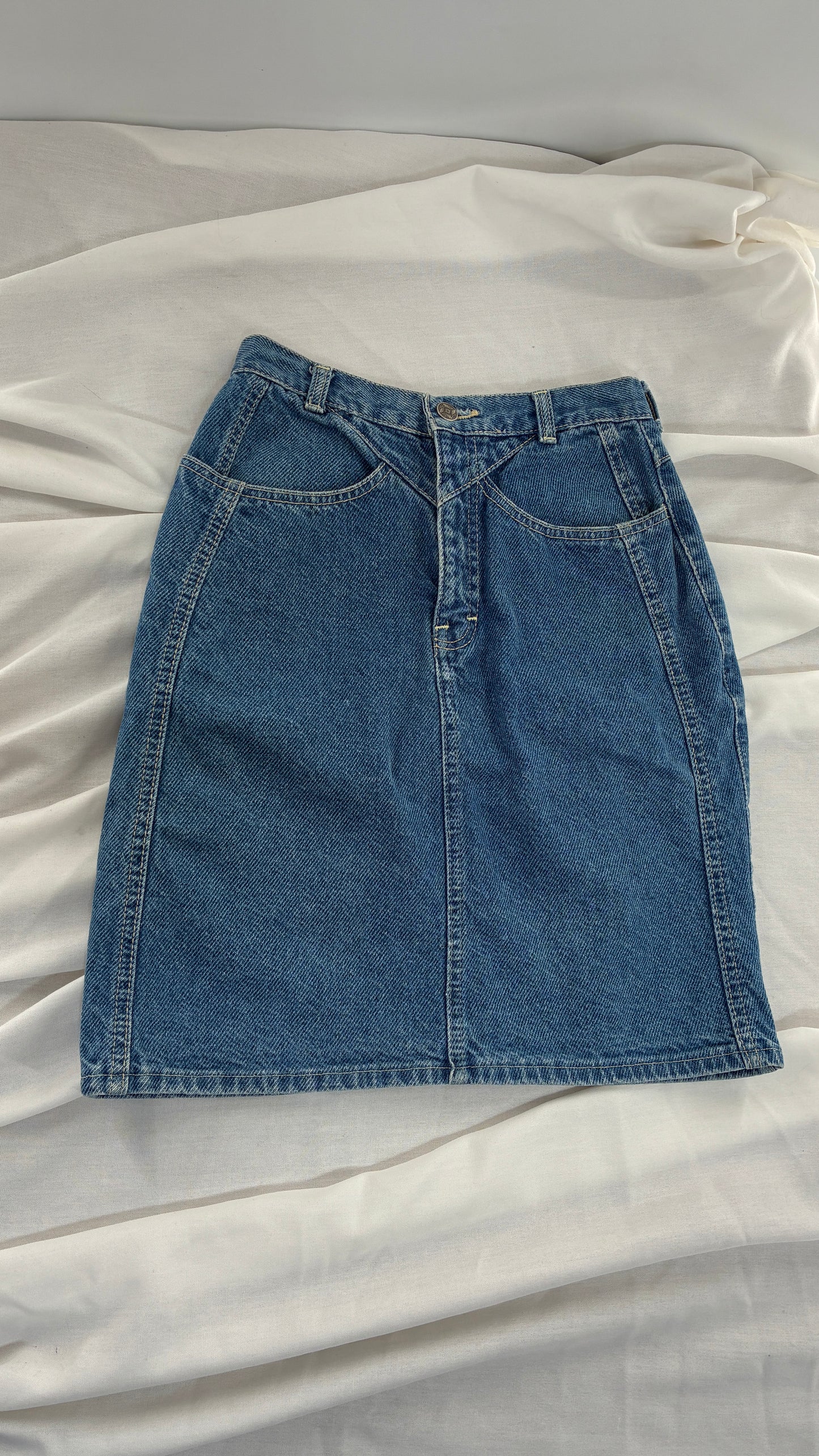 Vintage LA BLUES 1990s High Waisted Denim Mini Skirt (XS/S)