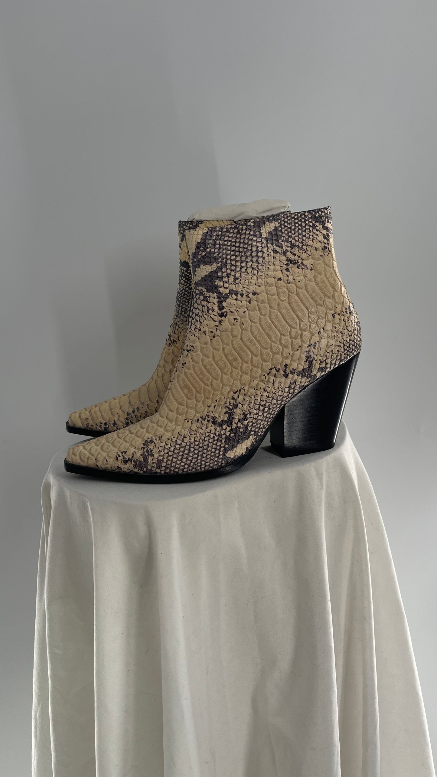 Jeffrey Campbell Snake Skin Patterned Pointed Boots (10)