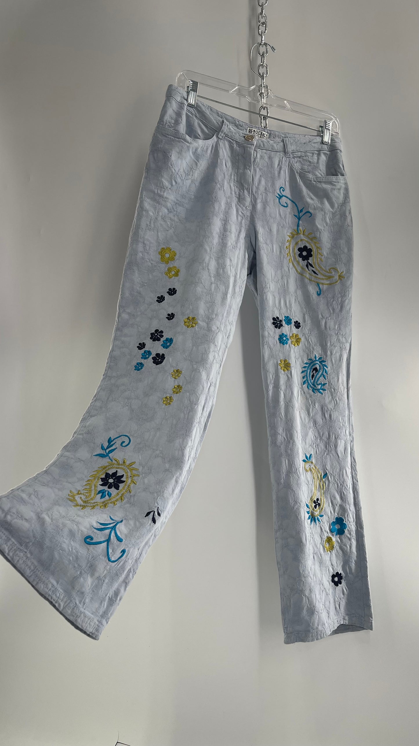 Vintage DEMOCRACY Embroidered, Textured Kickflares (8 Petite)