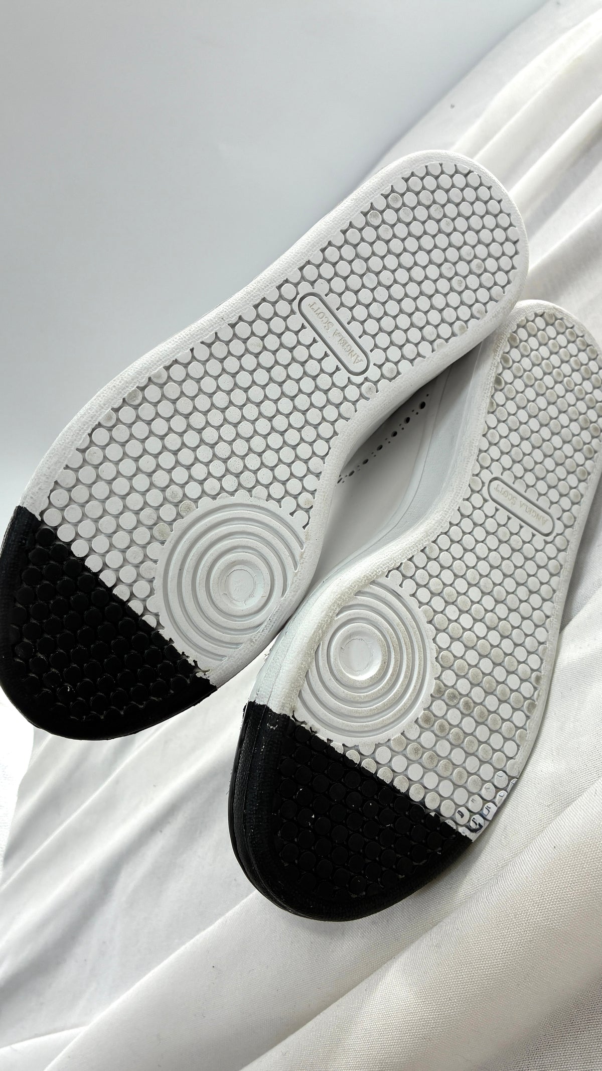 THE OFFICE OF ANGELA SCOTT Sneaker Made in Portugal (36)