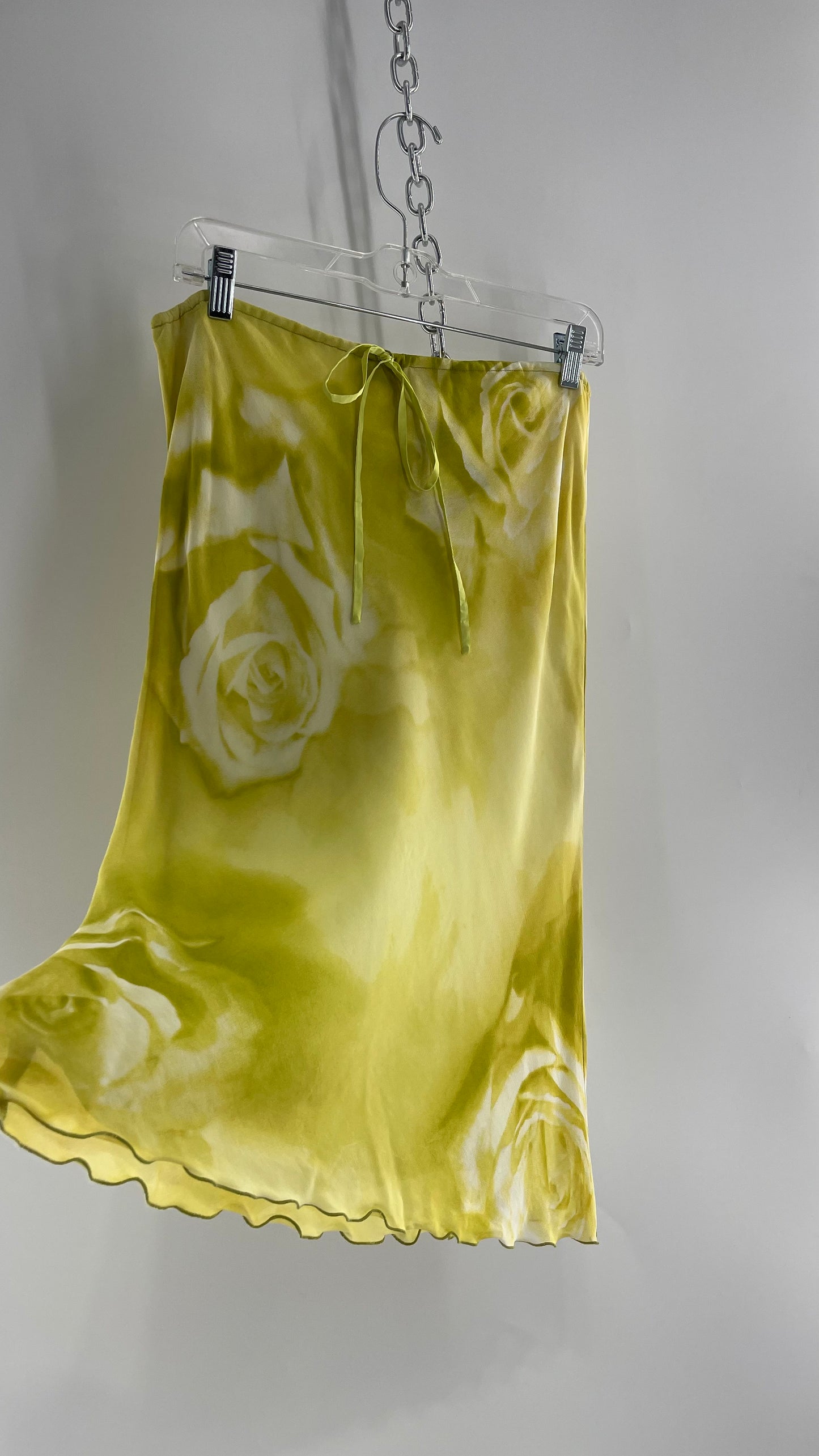 MOISELLE Neon Green Skirt with Blurred Roses, Low Waist, and Satin Ribbon  (38)