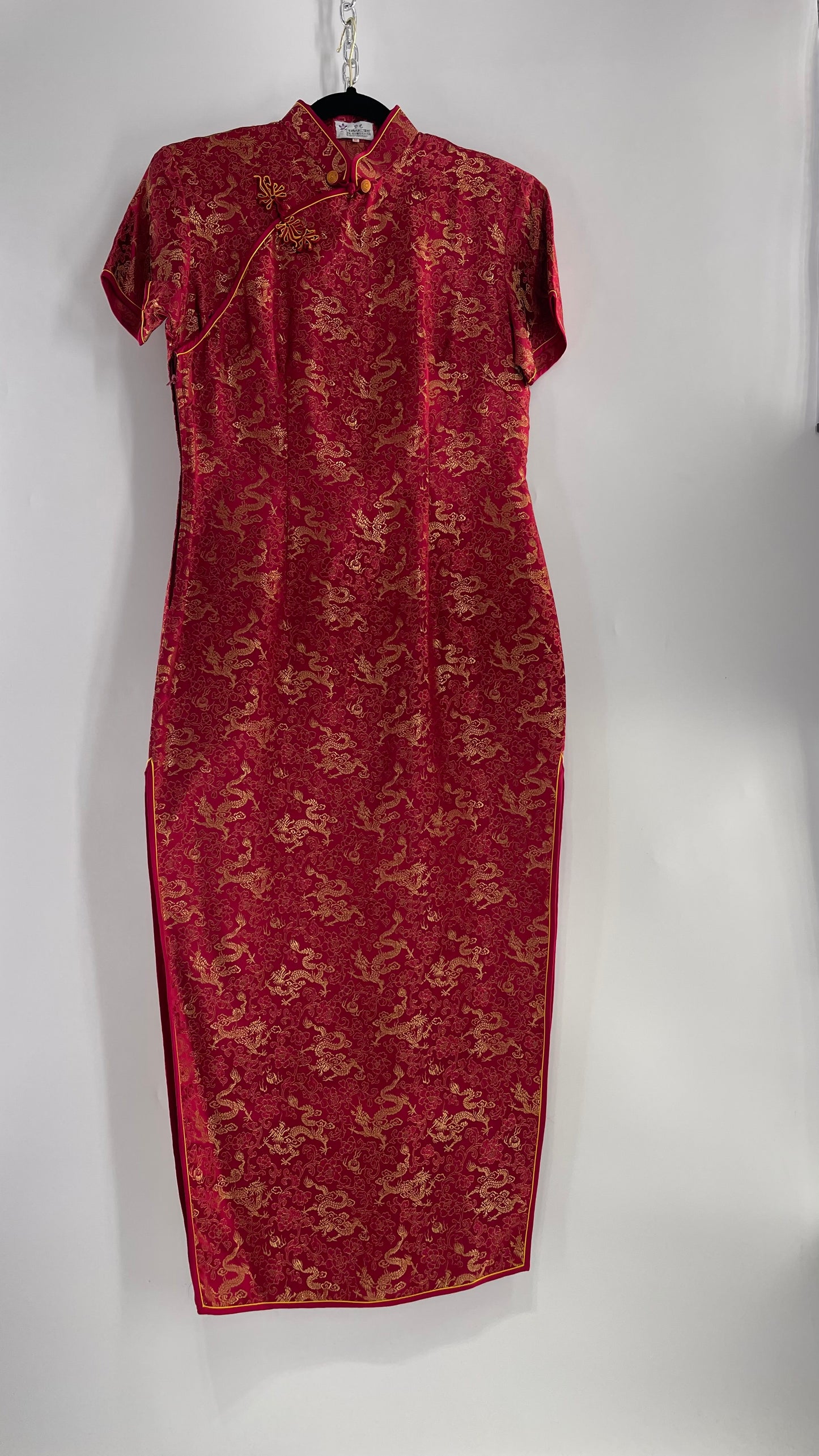 Vintage 1980s Chinese Red Silk Dragon Motif Printed/Embroidered Qipao (XL)