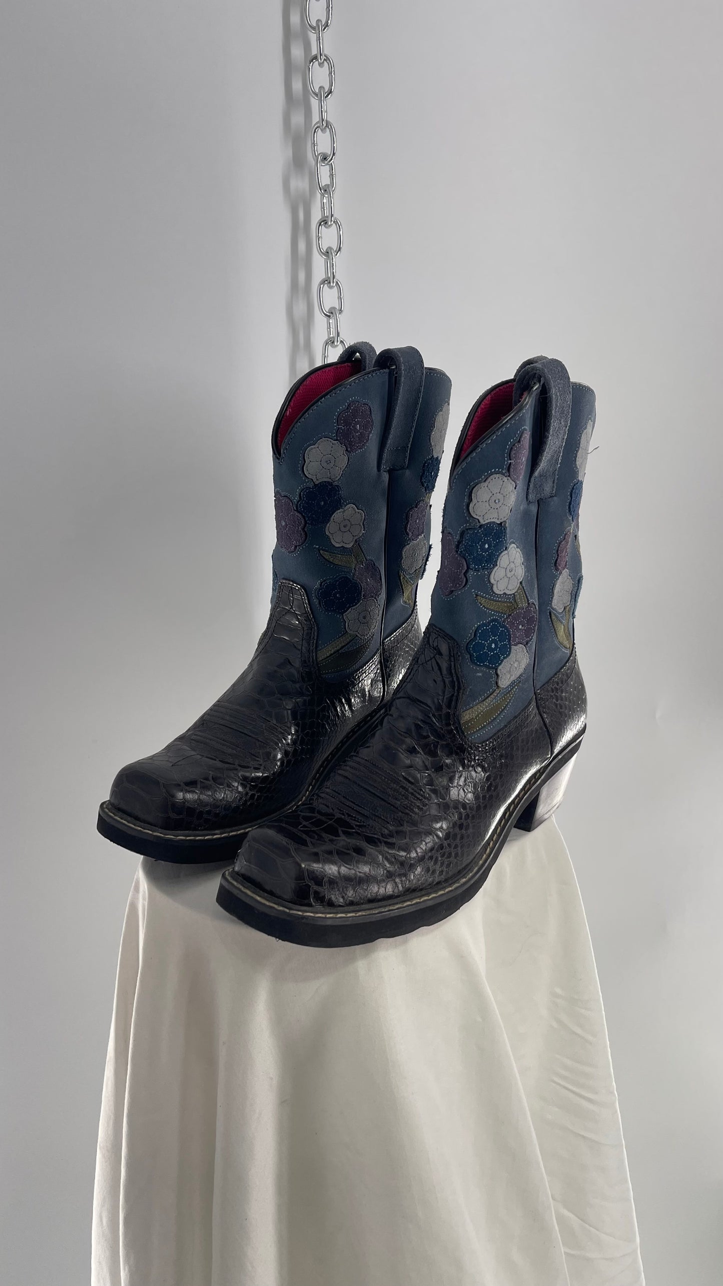 Vintage Ariat Square Toe Boots with Suede Blue Flowers (11)