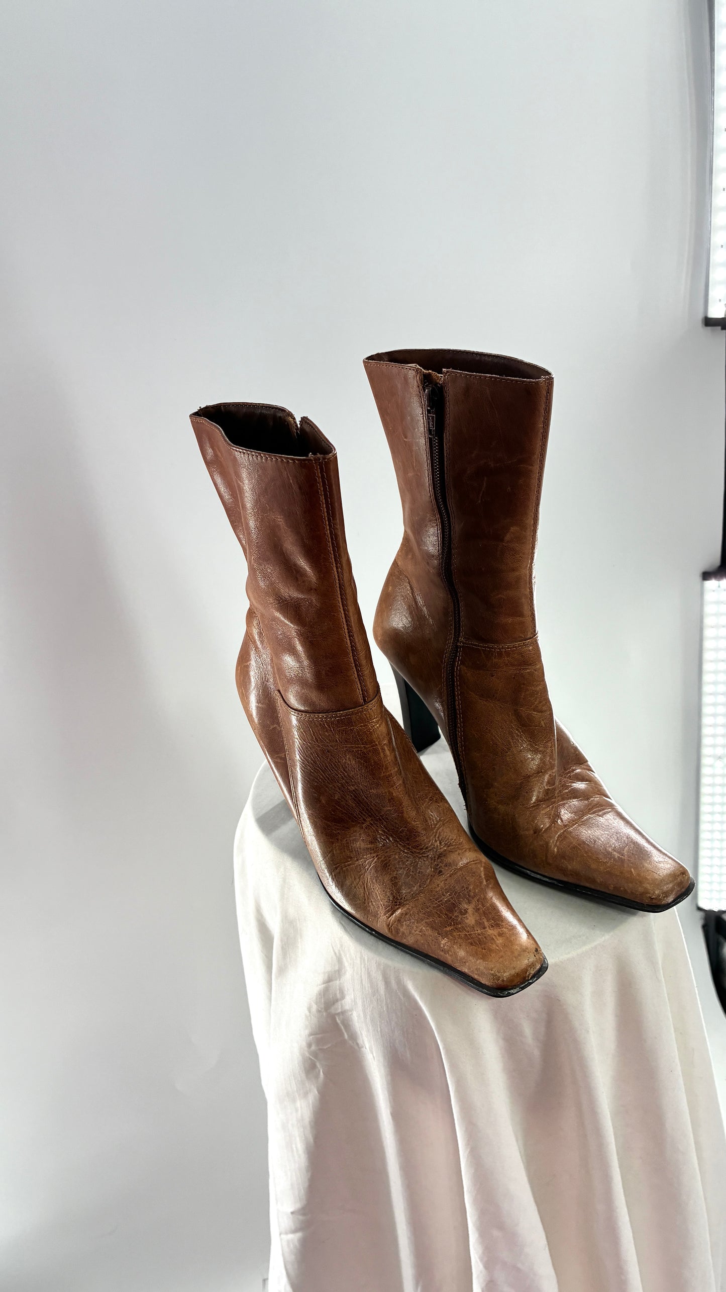 Vintage 1990s STEVE MADDEN Joesie Distressed Leather Pointed Square Toe Booties Made in Brazil (8)